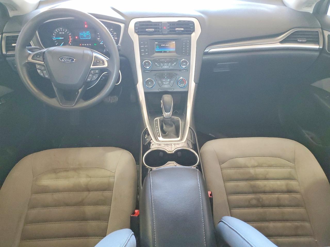 2014 Ford Fusion S Серебряный vin: 3FA6P0G77ER394764