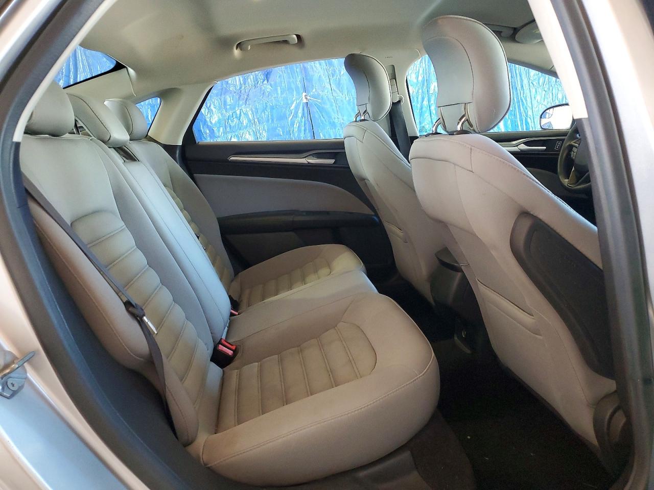 2014 Ford Fusion S Серебряный vin: 3FA6P0G77ER394764