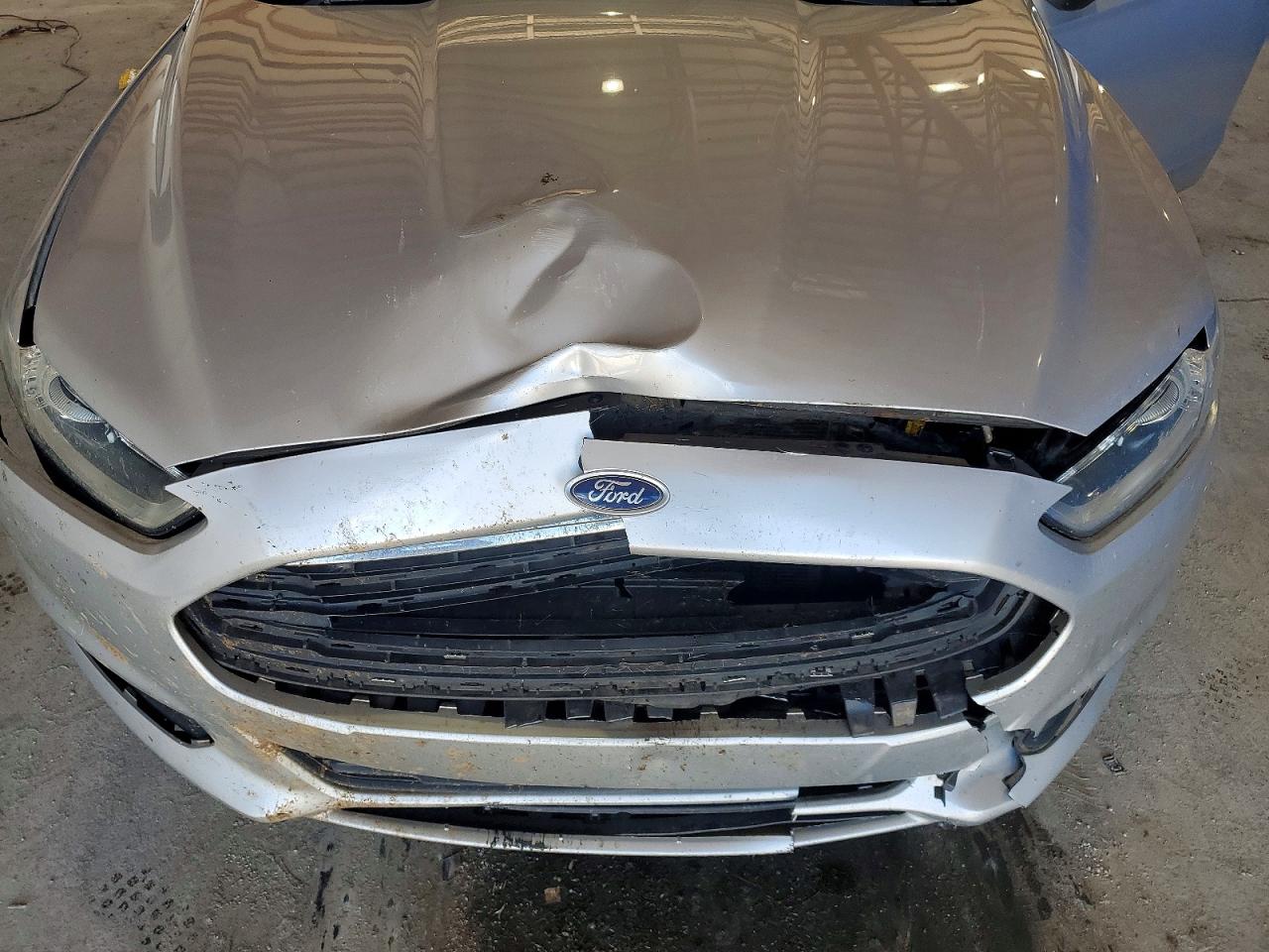 2014 Ford Fusion S Серебряный vin: 3FA6P0G77ER394764