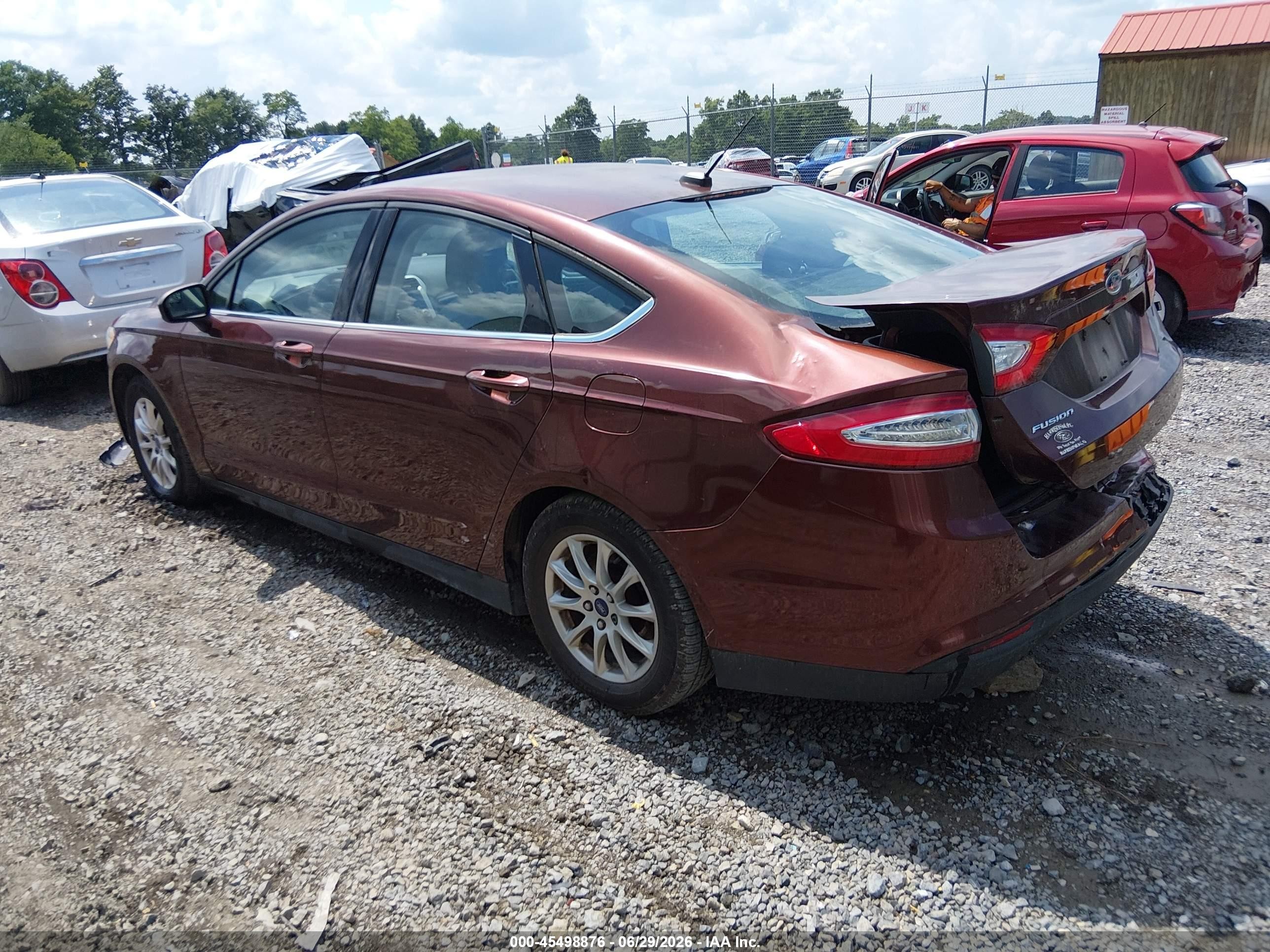 2015 Ford Fusion S Burgundy vin: 3FA6P0G77FR102449