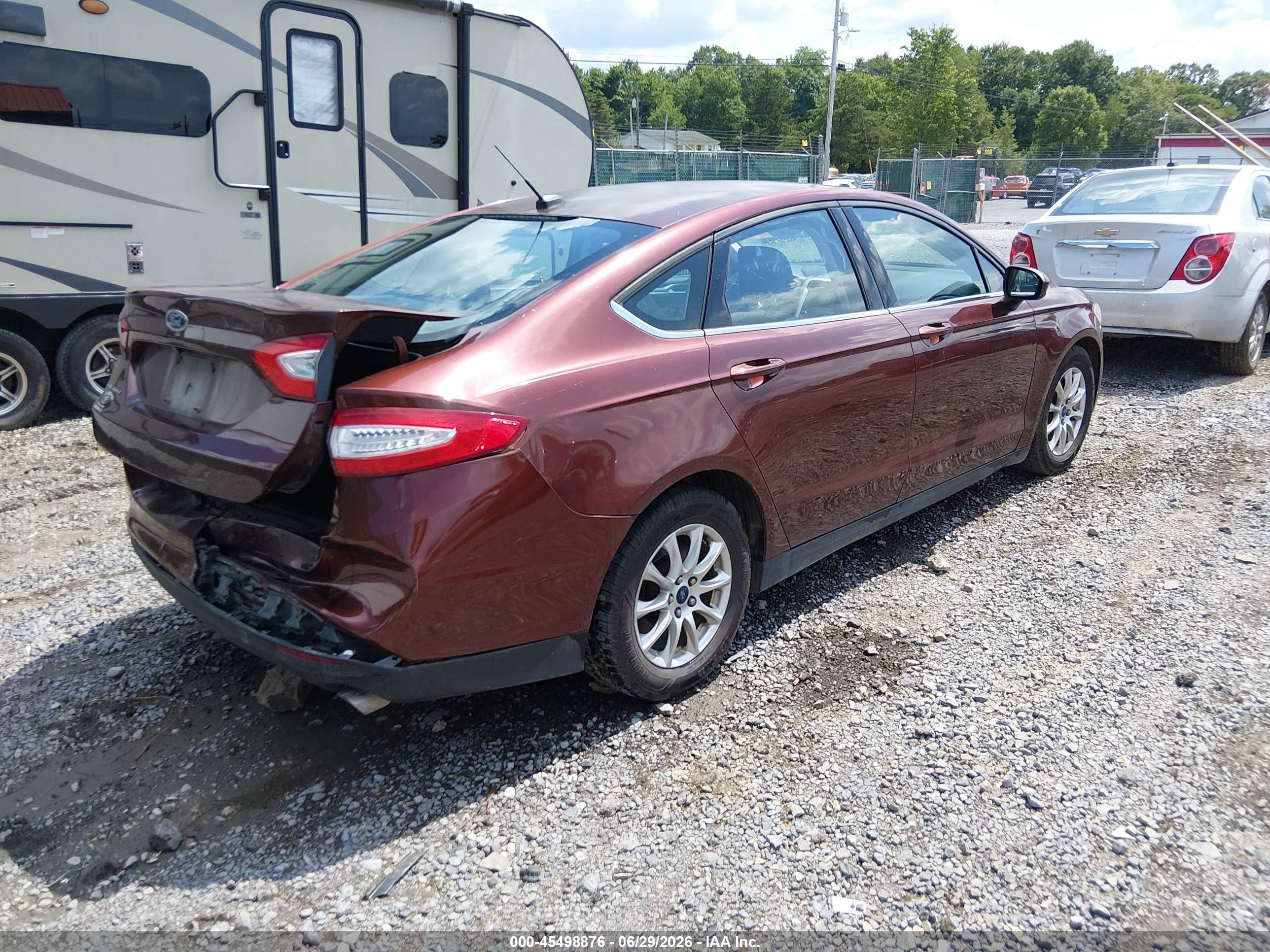 2015 Ford Fusion S Burgundy vin: 3FA6P0G77FR102449