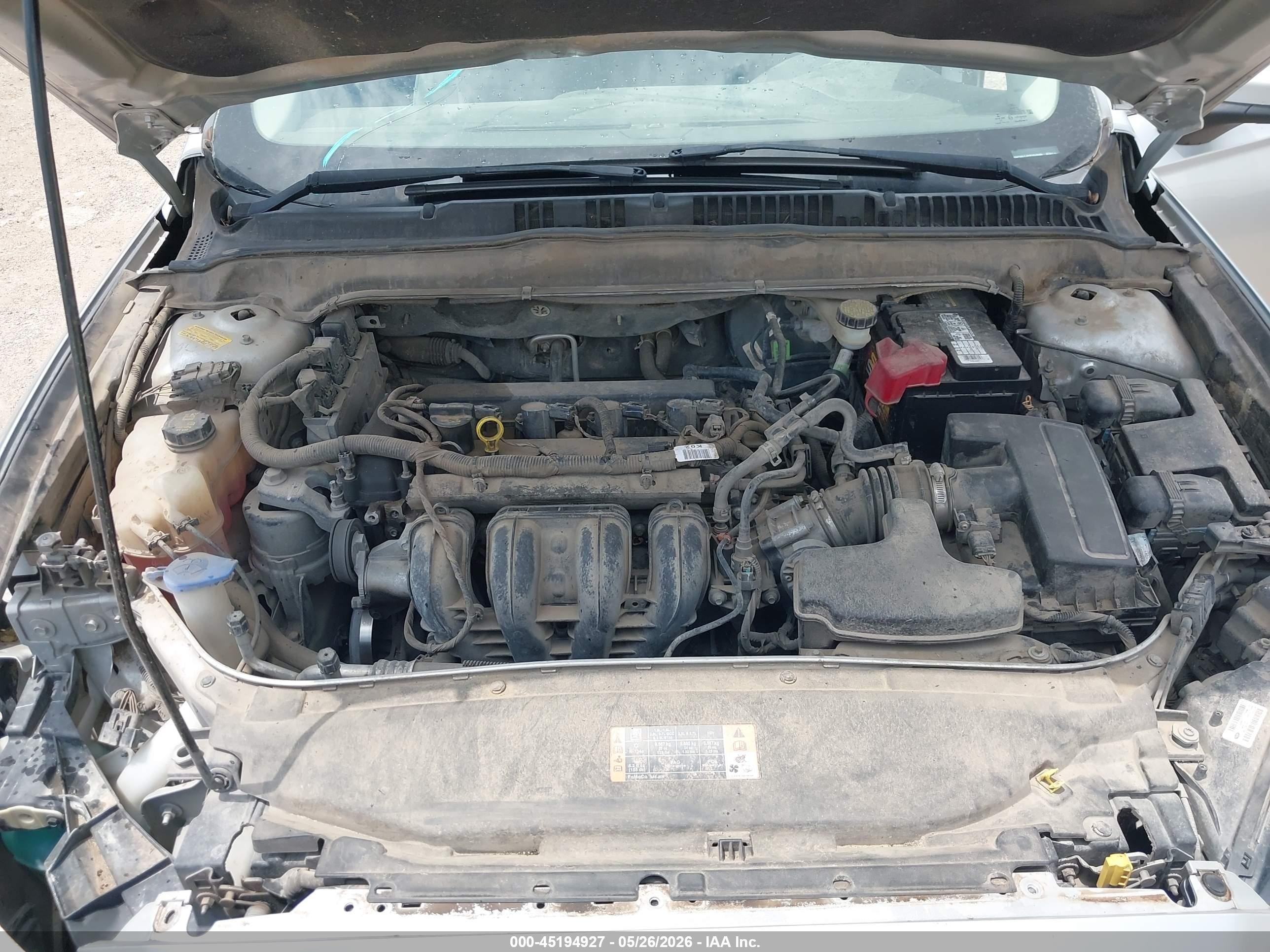 2015 Ford Fusion S Серебряный vin: 3FA6P0G77FR163946