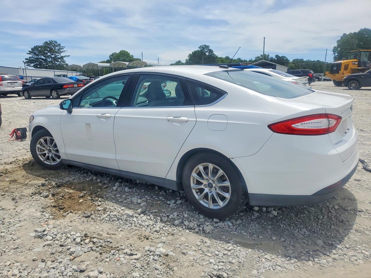 2015 Ford Fusion S White vin: 3FA6P0G77FR185087