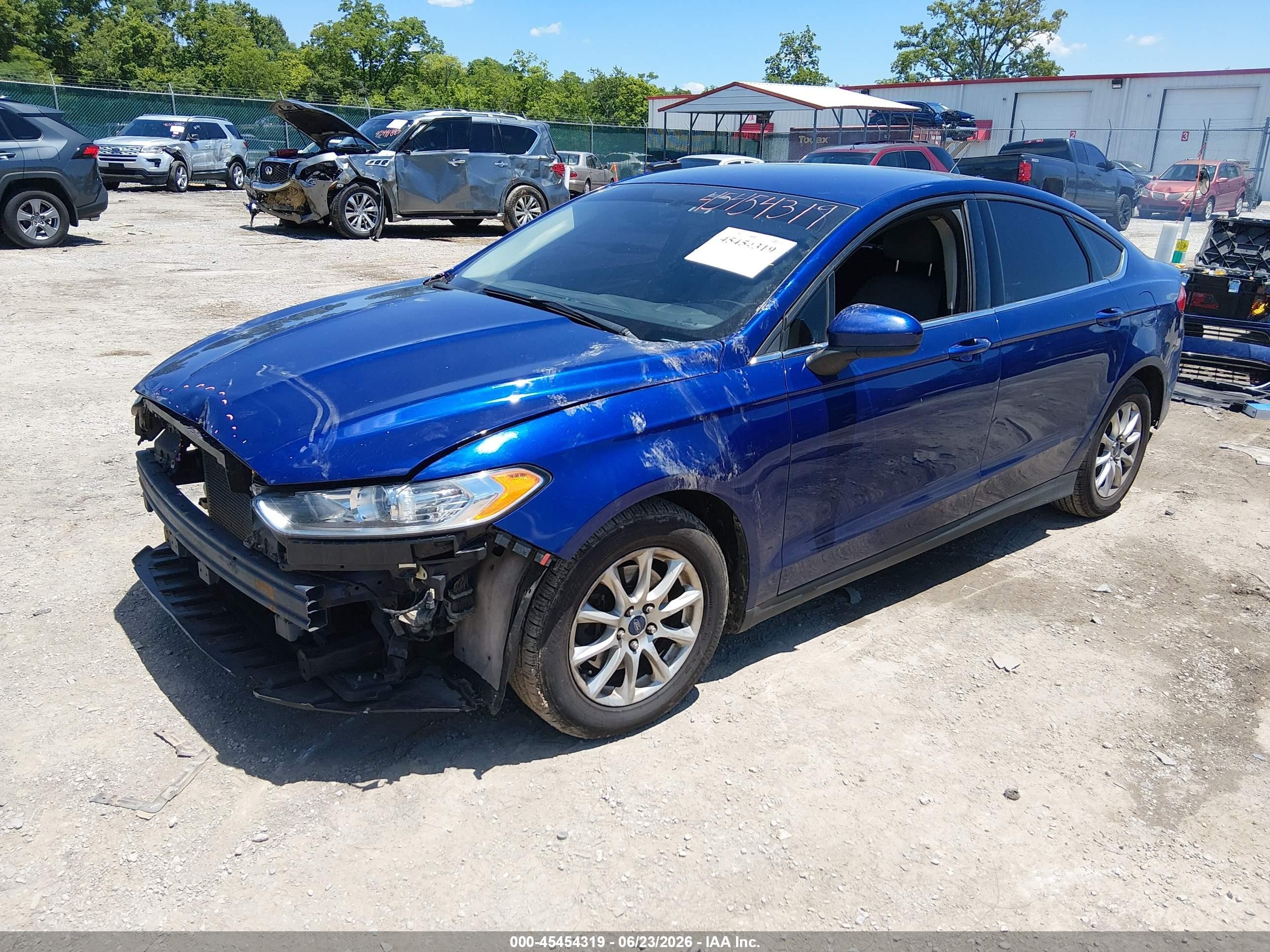 2015 Ford Fusion S Blue vin: 3FA6P0G77FR232683