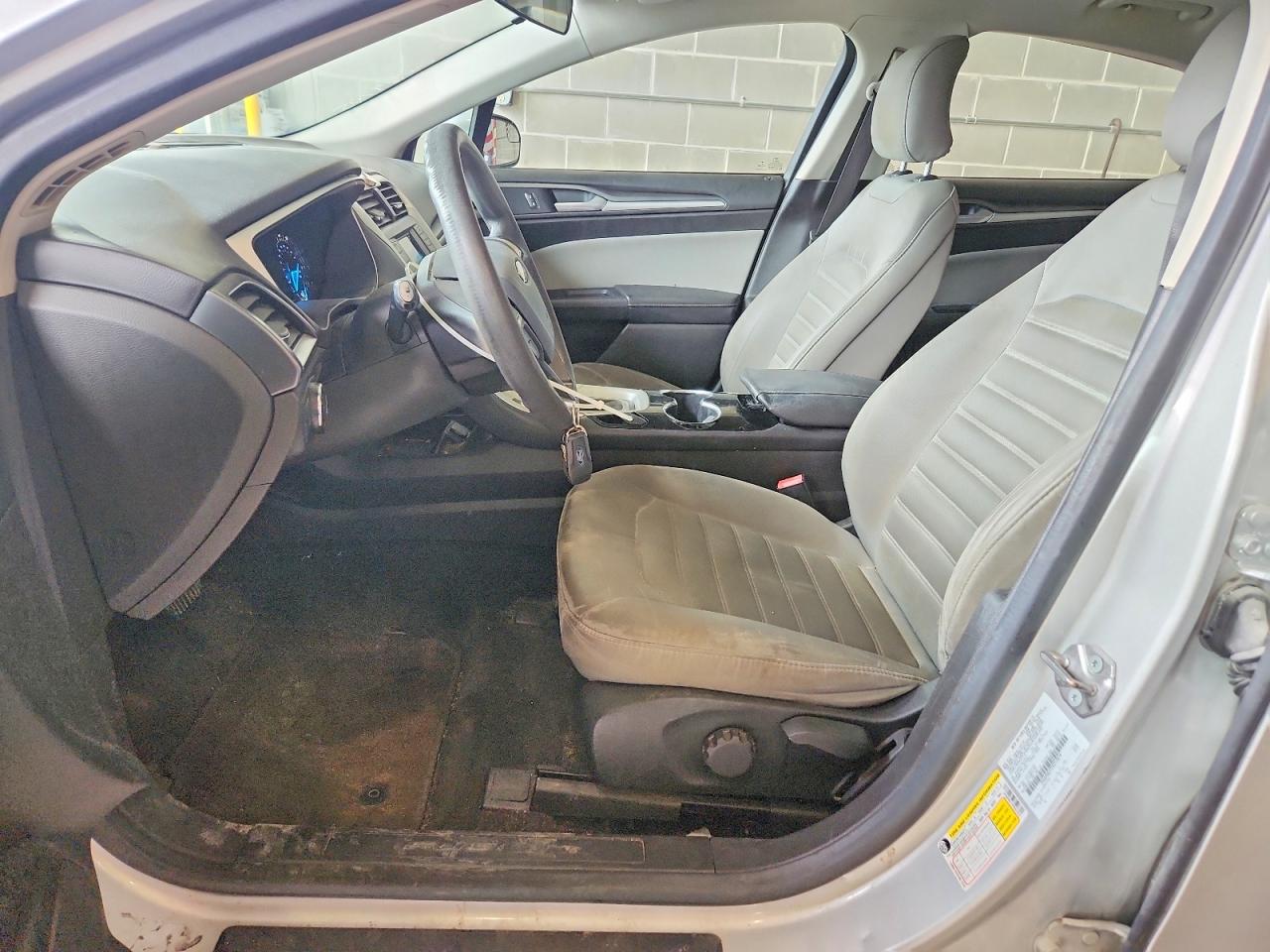 2015 Ford Fusion S Silver vin: 3FA6P0G77FR257874
