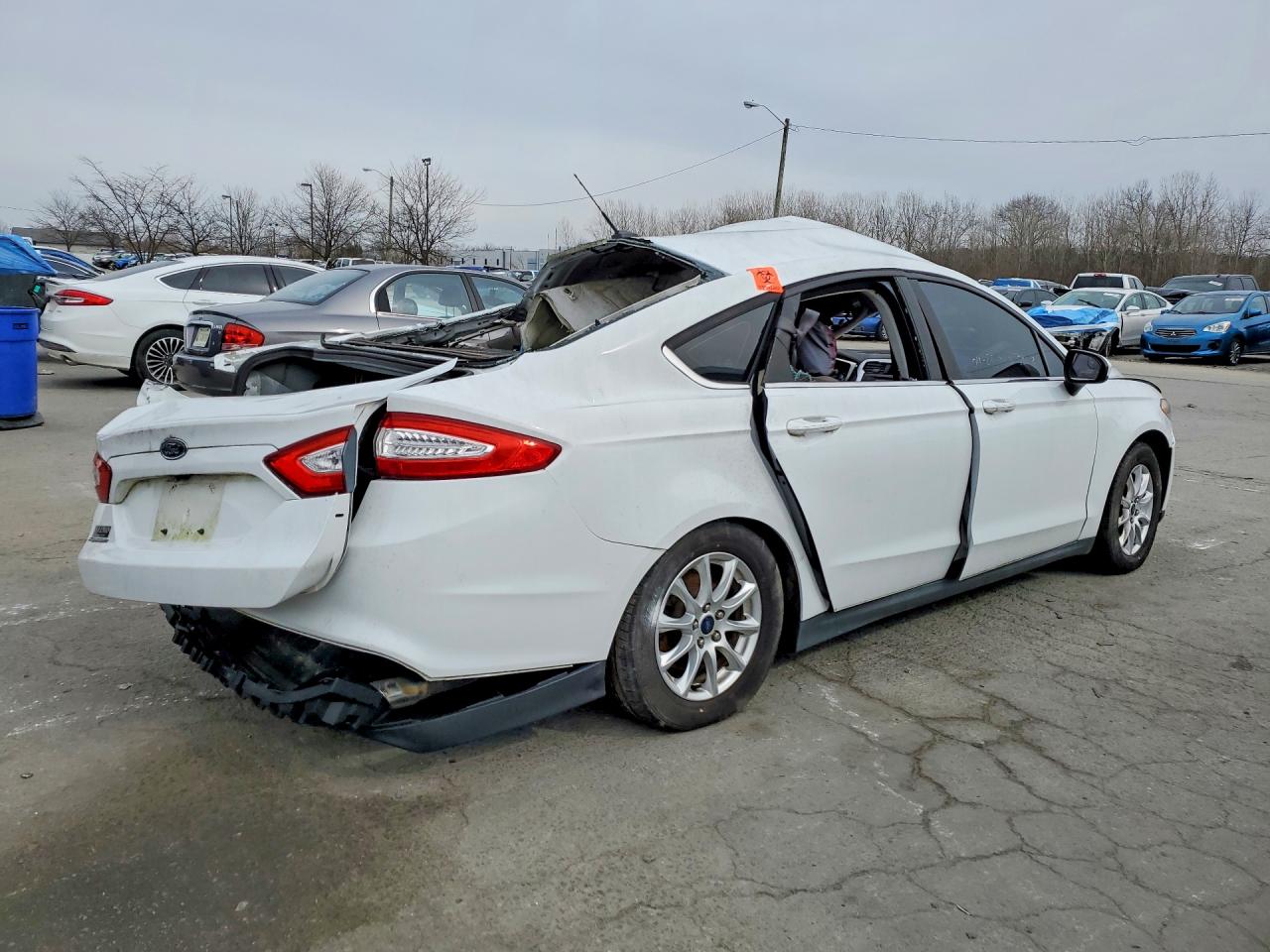 2016 Ford Fusion S White vin: 3FA6P0G77GR131645