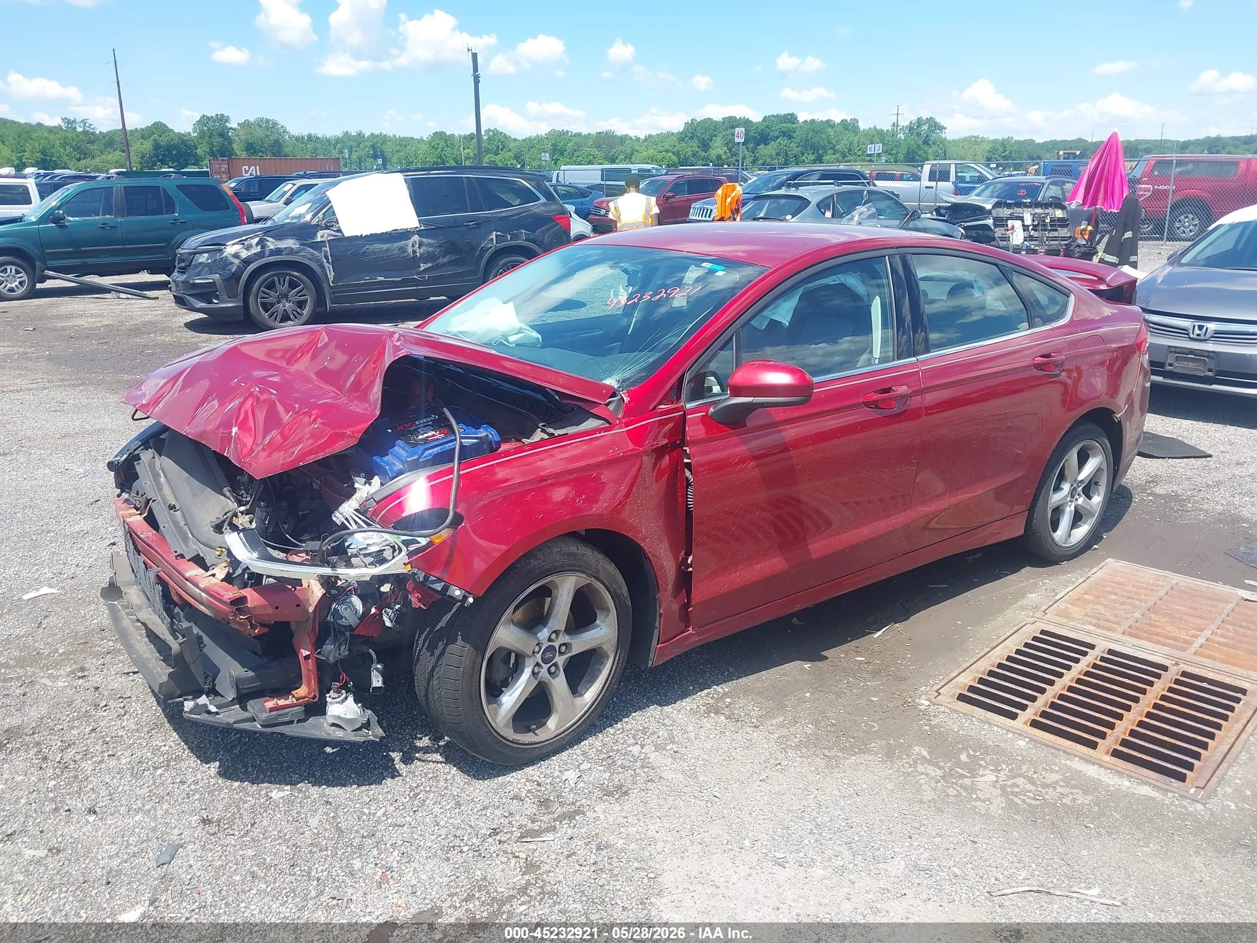 2016 Ford Fusion S Красный vin: 3FA6P0G77GR295459