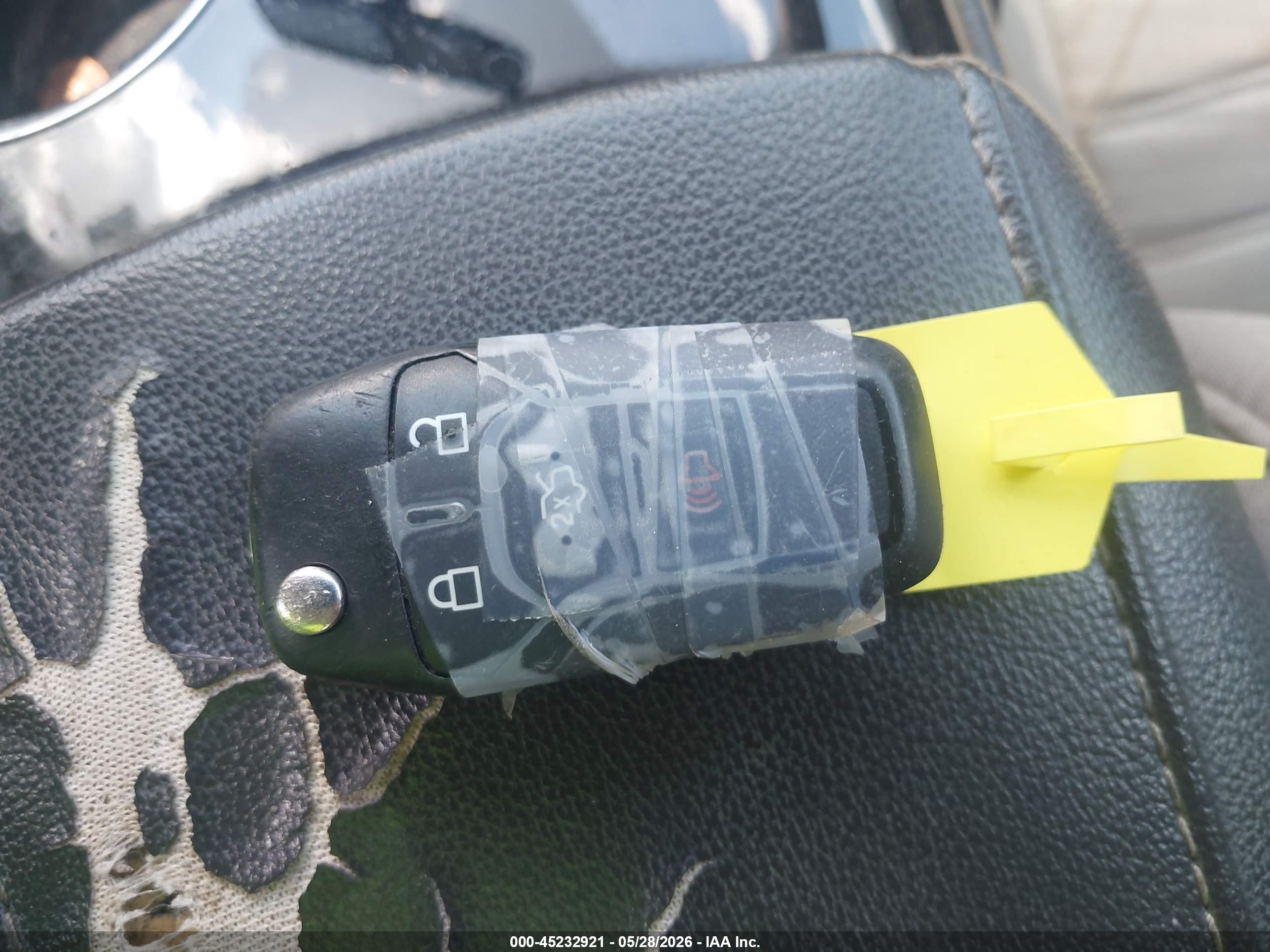 2016 Ford Fusion S Красный vin: 3FA6P0G77GR295459