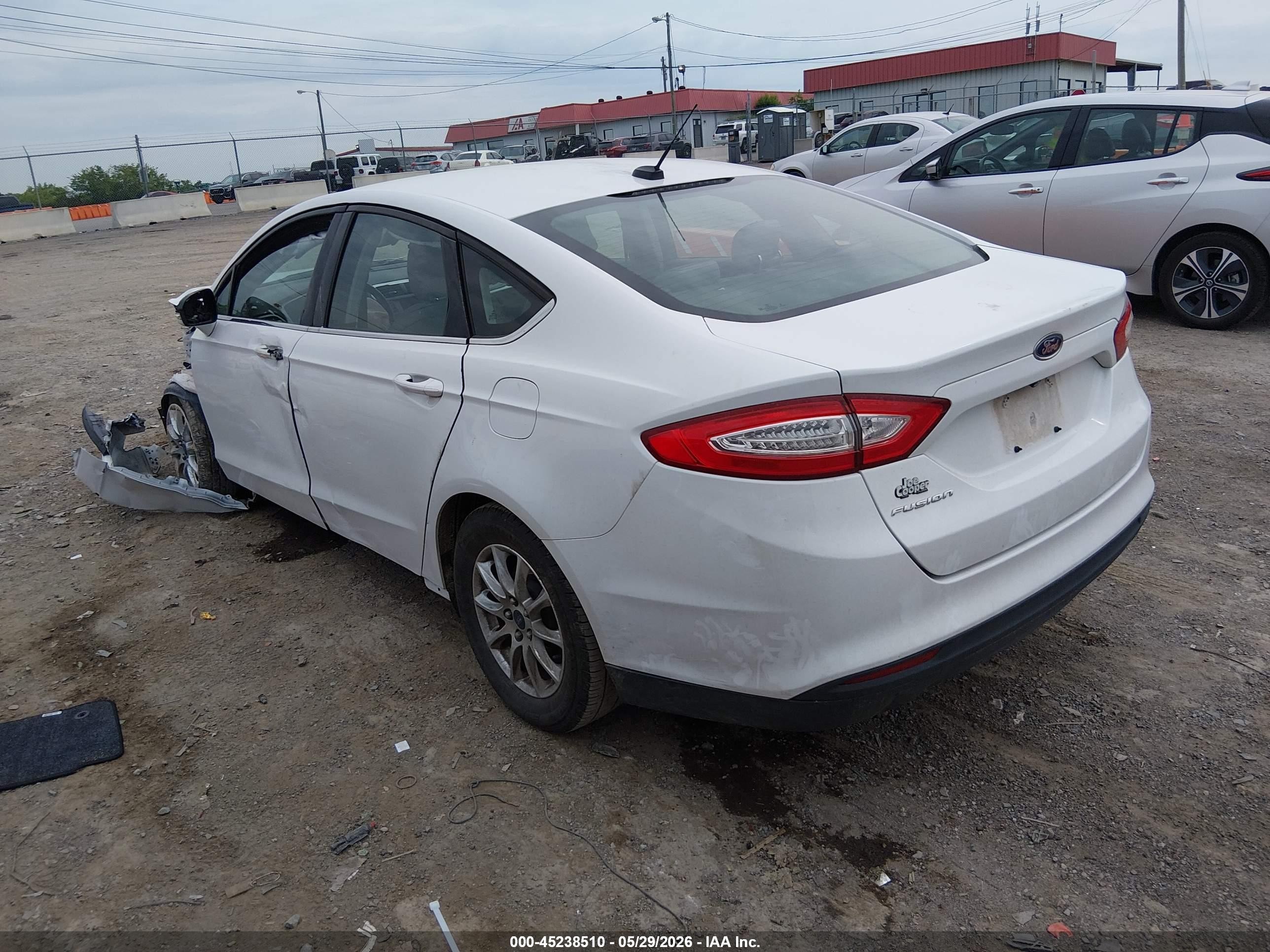 2016 Ford Fusion S Белый vin: 3FA6P0G77GR382441