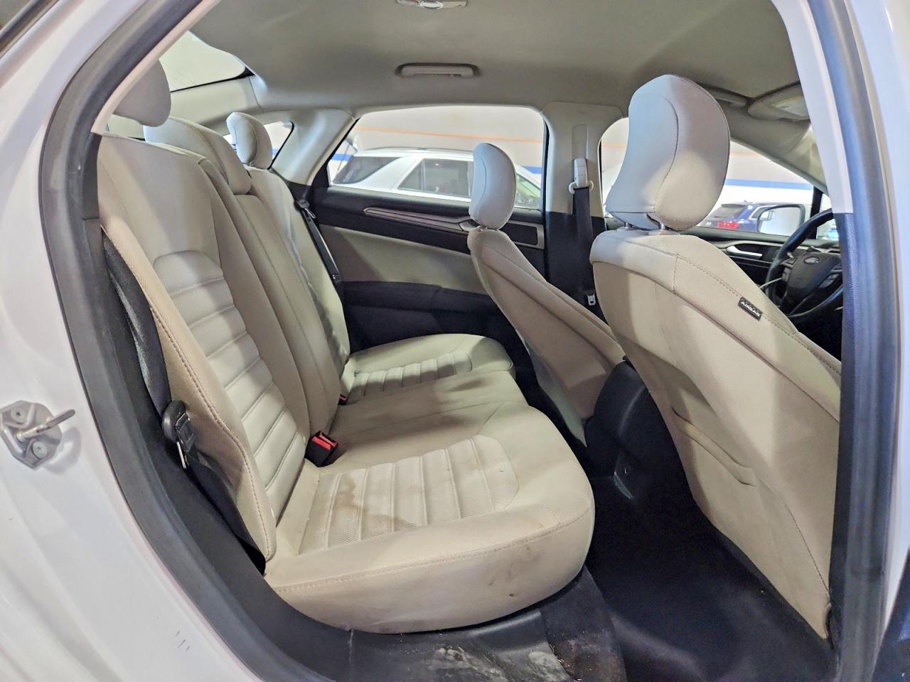 2017 Ford Fusion S White vin: 3FA6P0G77HR358156