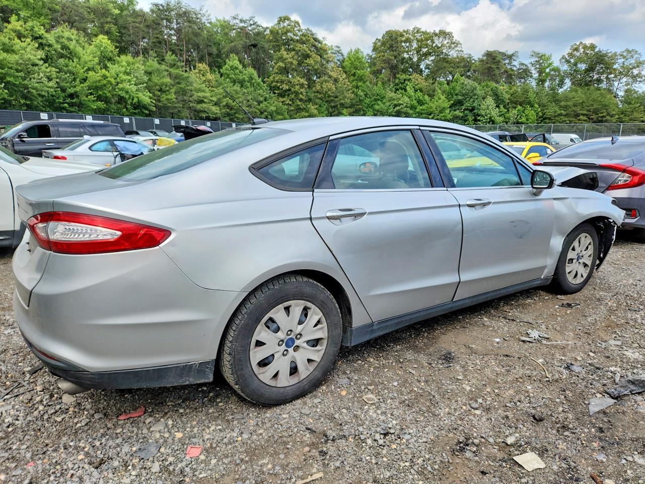 2013 Ford Fusion S Silver vin: 3FA6P0G78DR112033