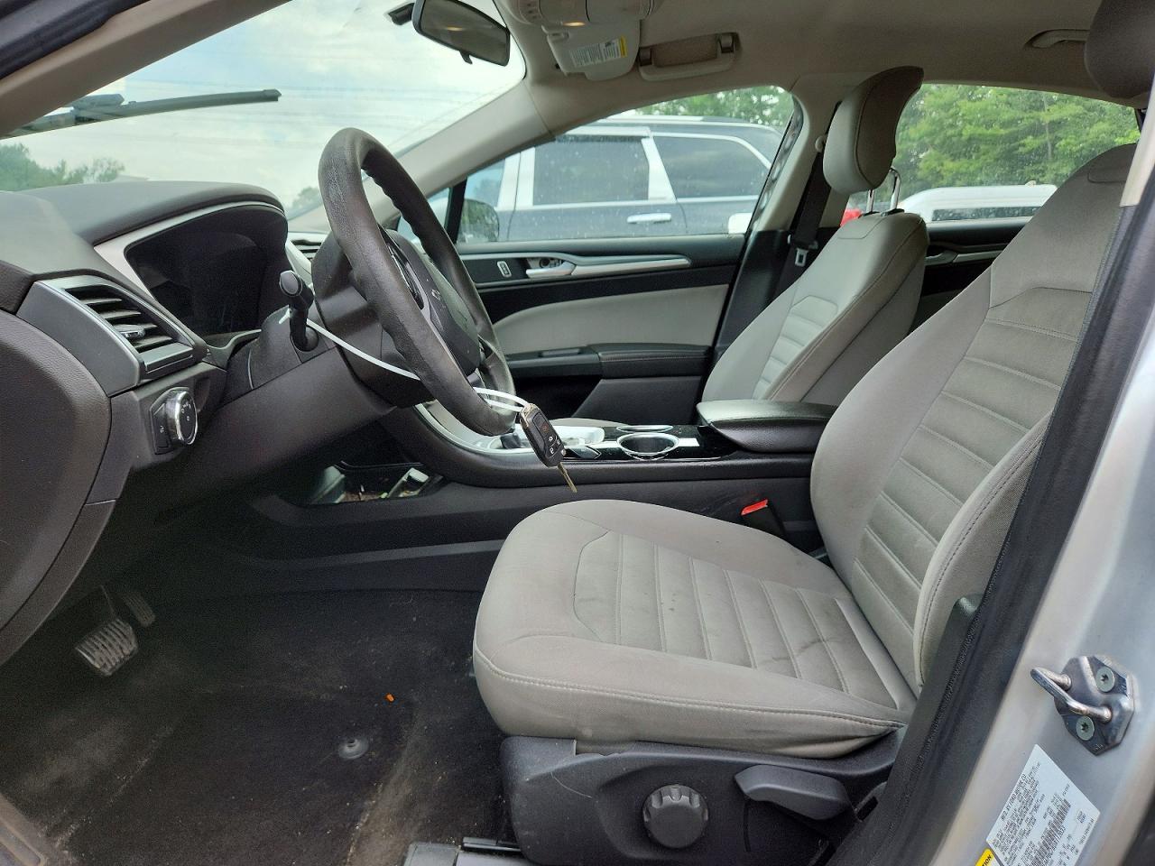 2013 Ford Fusion S Silver vin: 3FA6P0G78DR112033