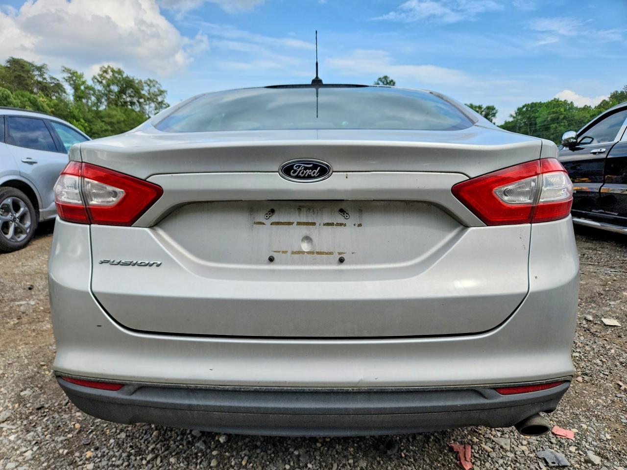 2013 Ford Fusion S Silver vin: 3FA6P0G78DR112033