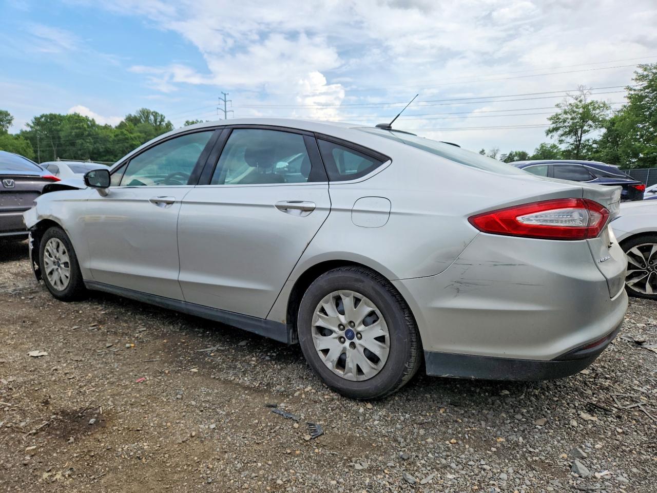 2013 Ford Fusion S Silver vin: 3FA6P0G78DR112033