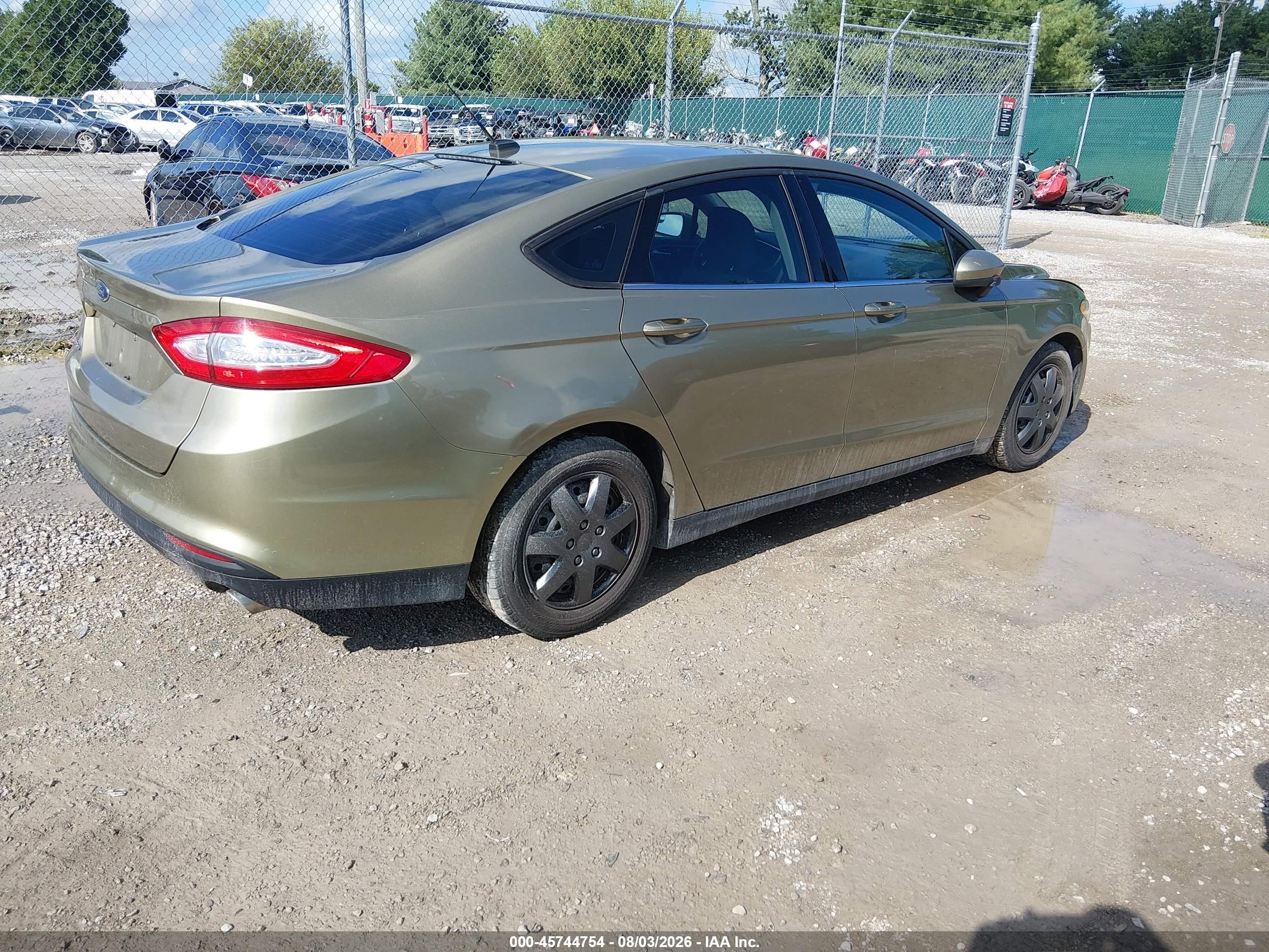 2013 Ford Fusion S Green vin: 3FA6P0G78DR196564