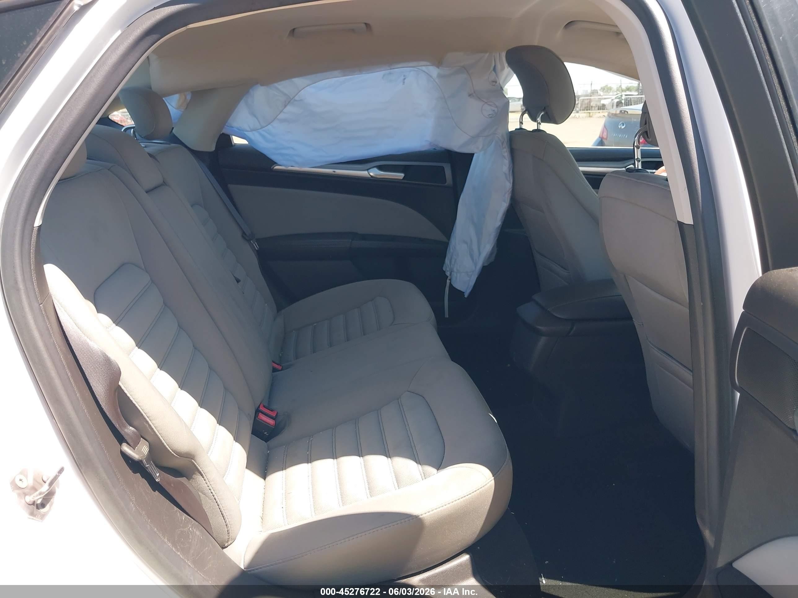 2013 Ford Fusion S White vin: 3FA6P0G78DR235962