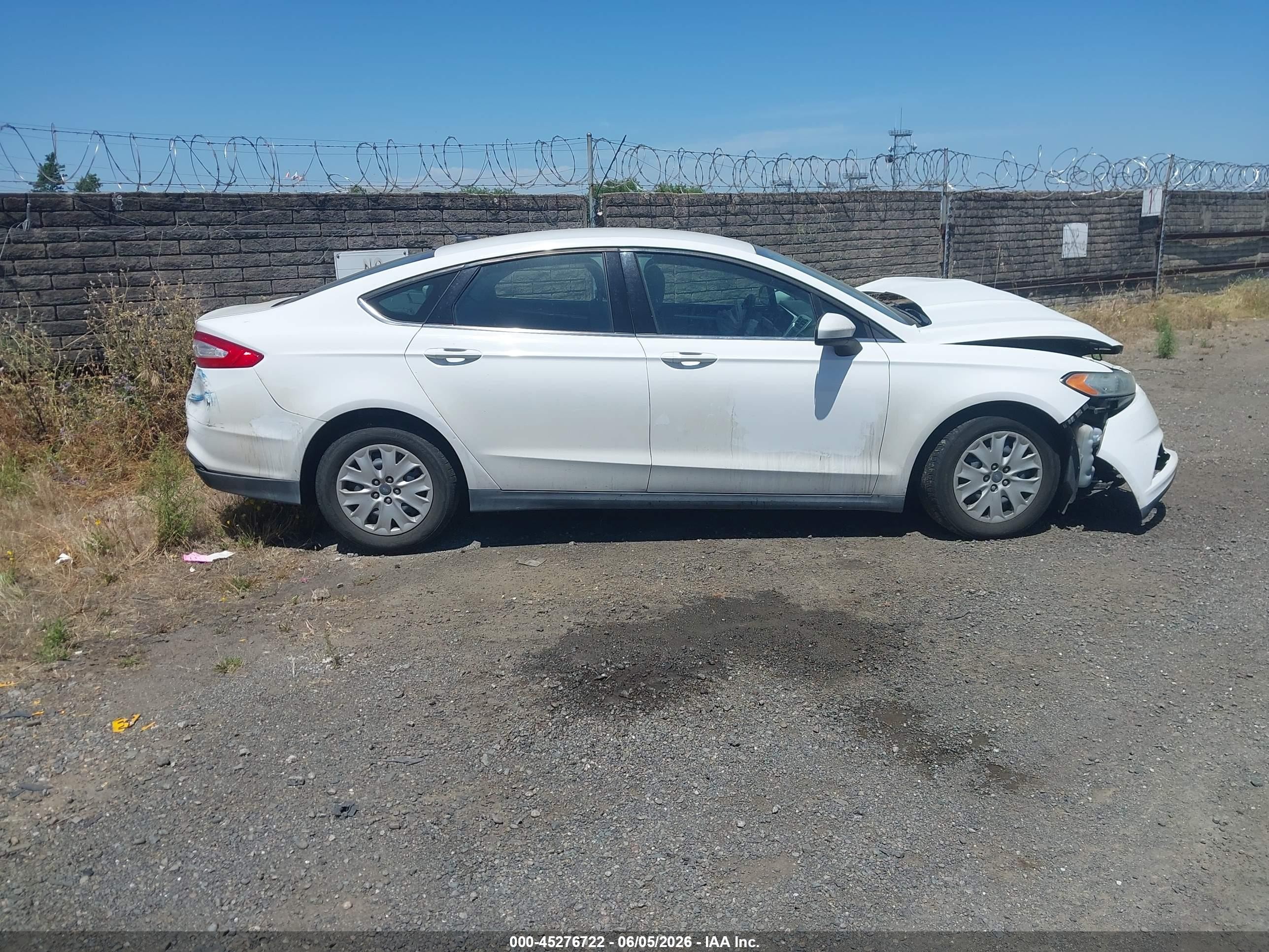 2013 Ford Fusion S White vin: 3FA6P0G78DR235962