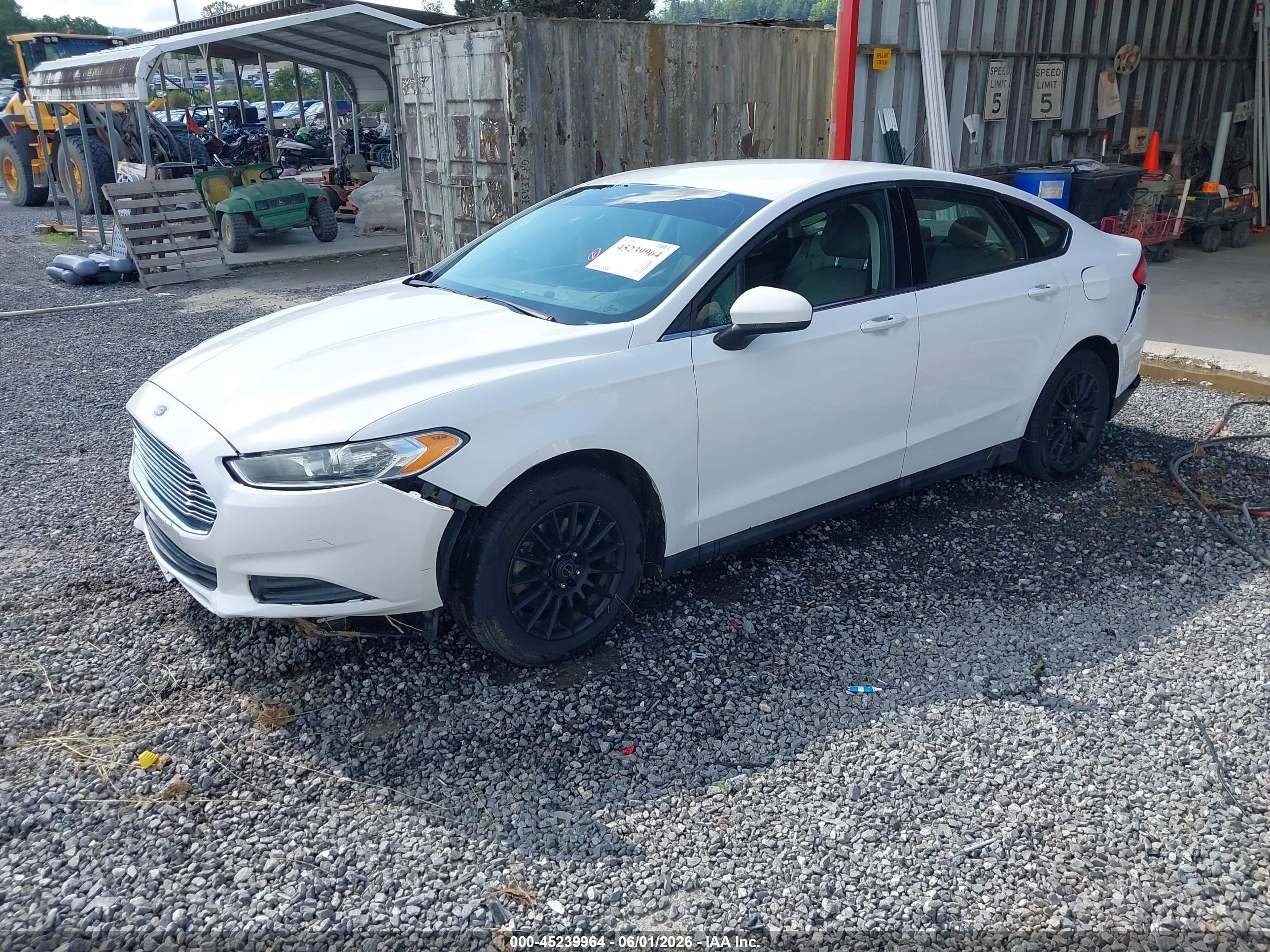 2013 Ford Fusion S White vin: 3FA6P0G78DR236531
