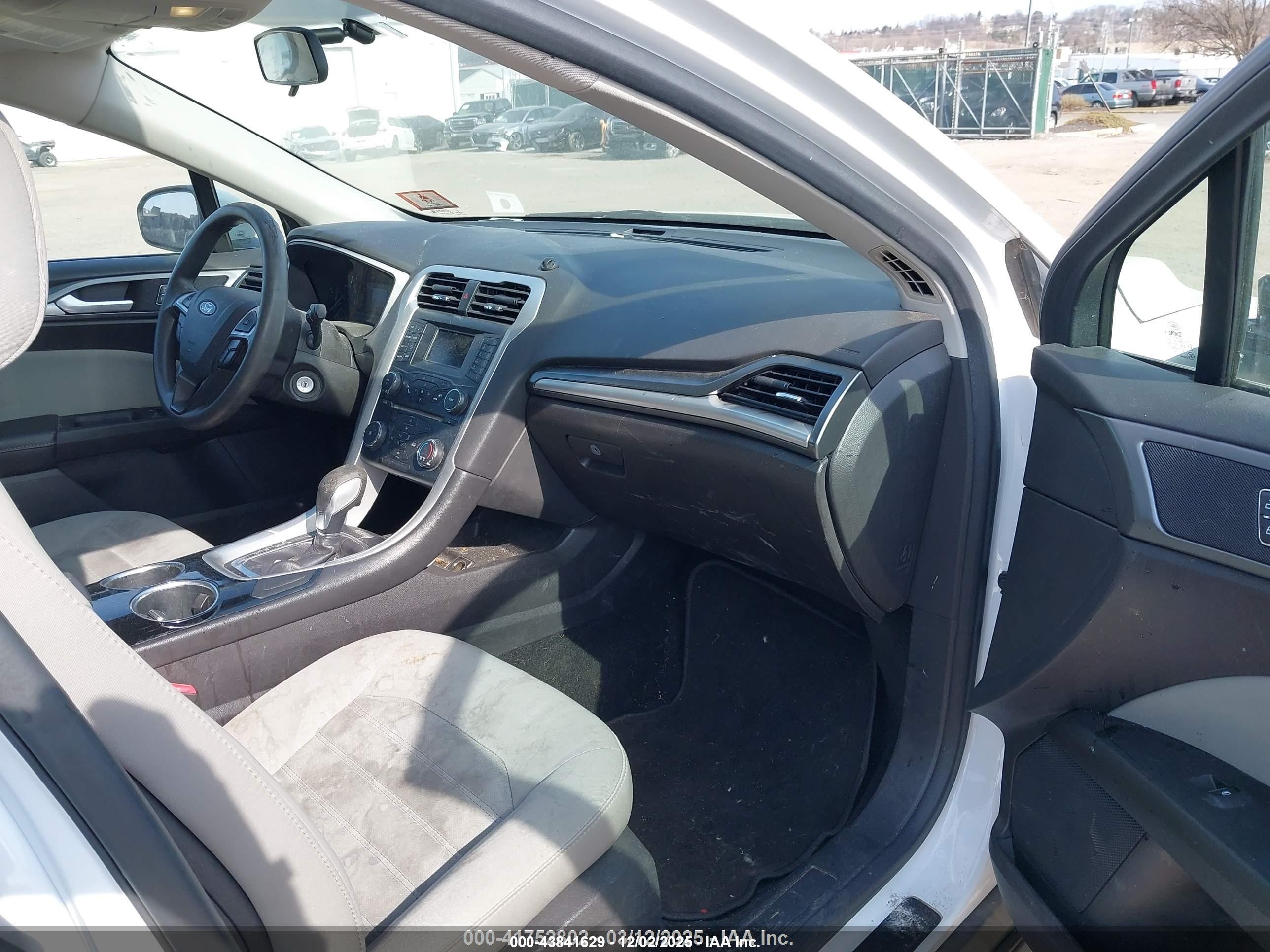 2013 Ford Fusion S White vin: 3FA6P0G78DR266211