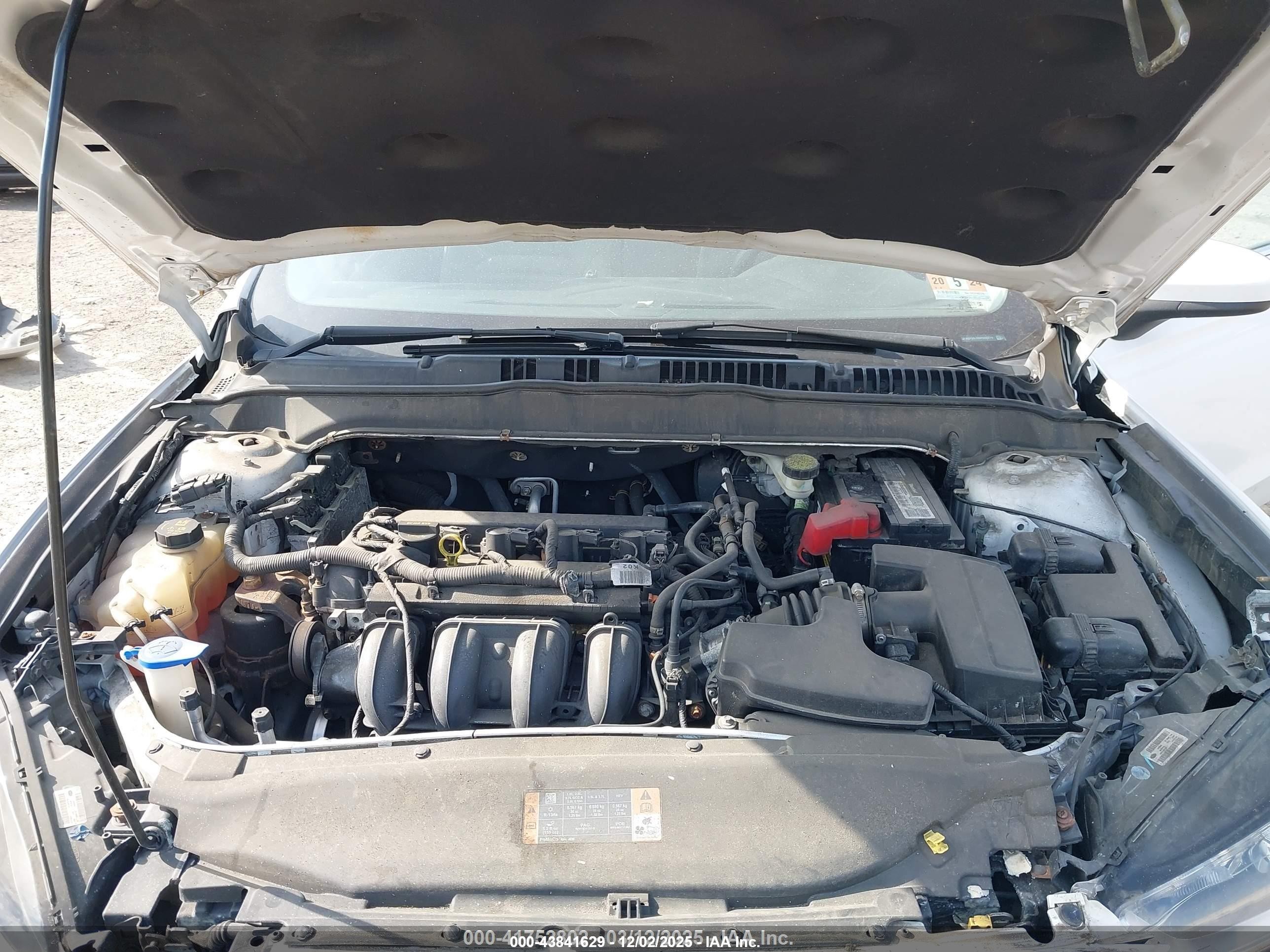 2013 Ford Fusion S White vin: 3FA6P0G78DR266211