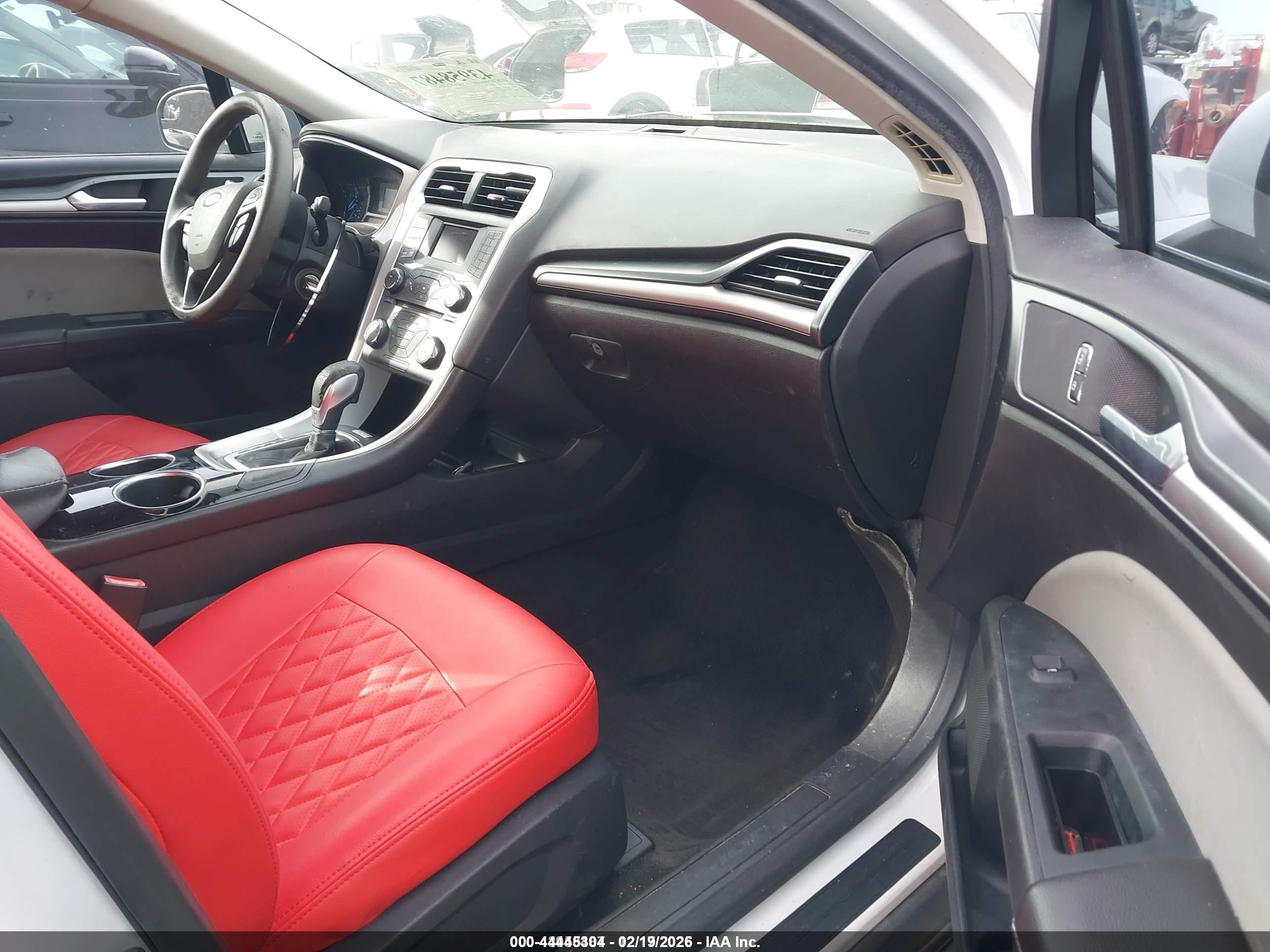 2013 Ford Fusion S White vin: 3FA6P0G78DR283123