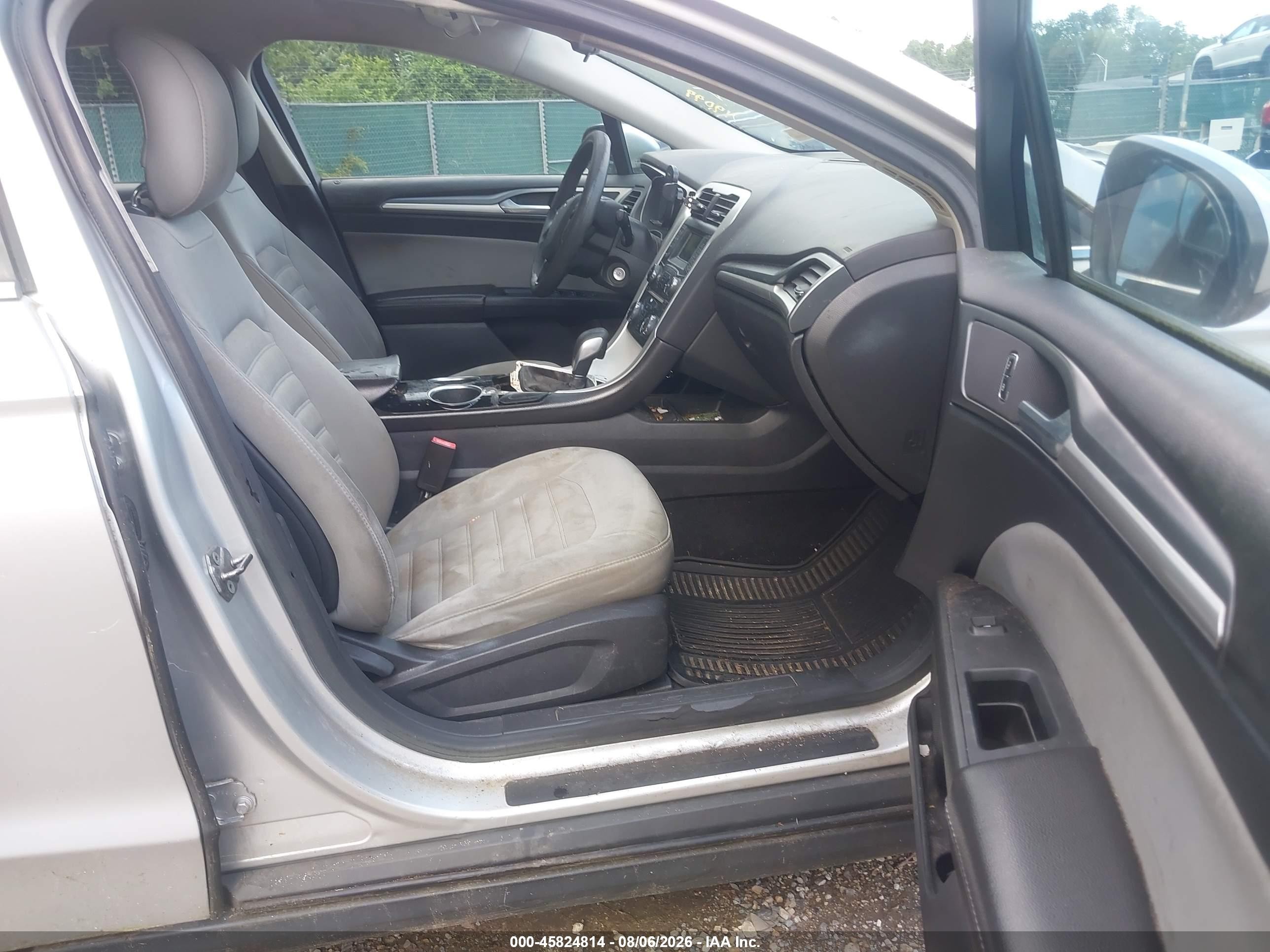 2013 Ford Fusion S Silver vin: 3FA6P0G78DR328559