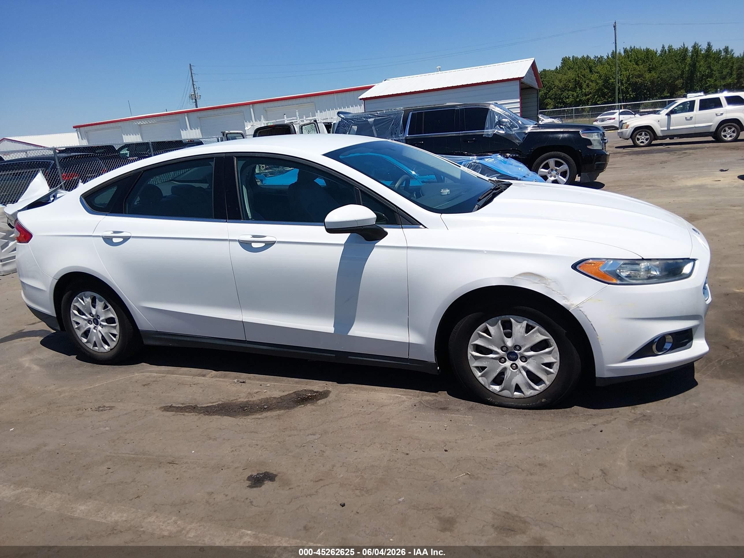 2013 Ford Fusion S White vin: 3FA6P0G78DR367801