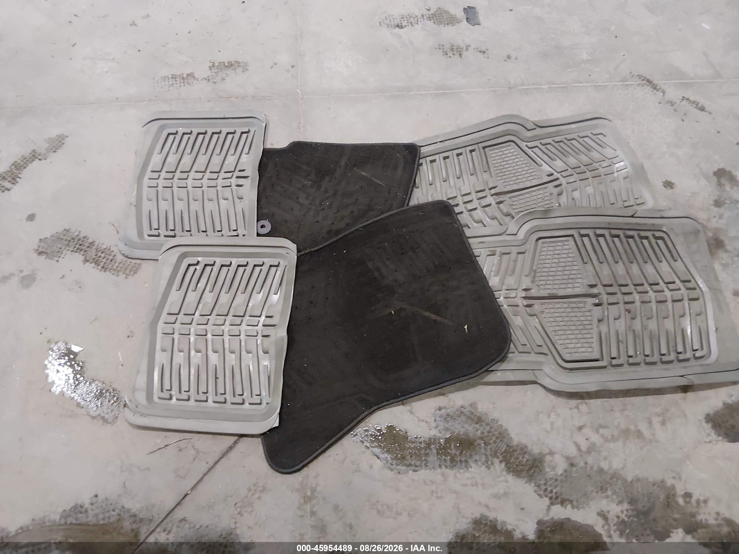 2014 Ford Fusion S Серебряный vin: 3FA6P0G78ER268798