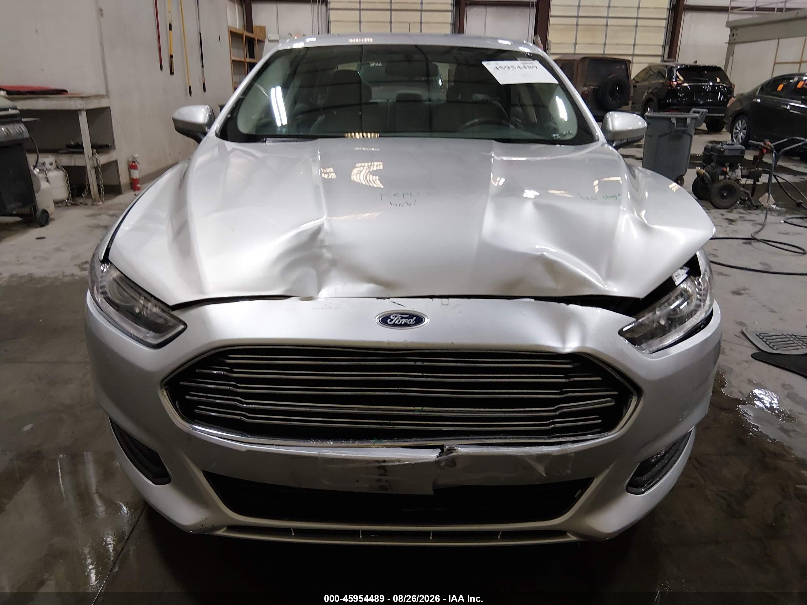 2014 Ford Fusion S Серебряный vin: 3FA6P0G78ER268798