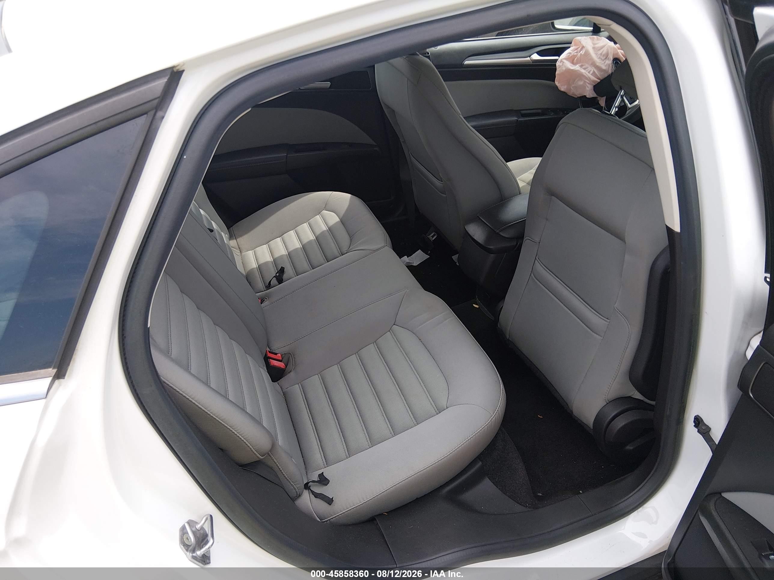 2015 Ford Fusion S White vin: 3FA6P0G78FR270004
