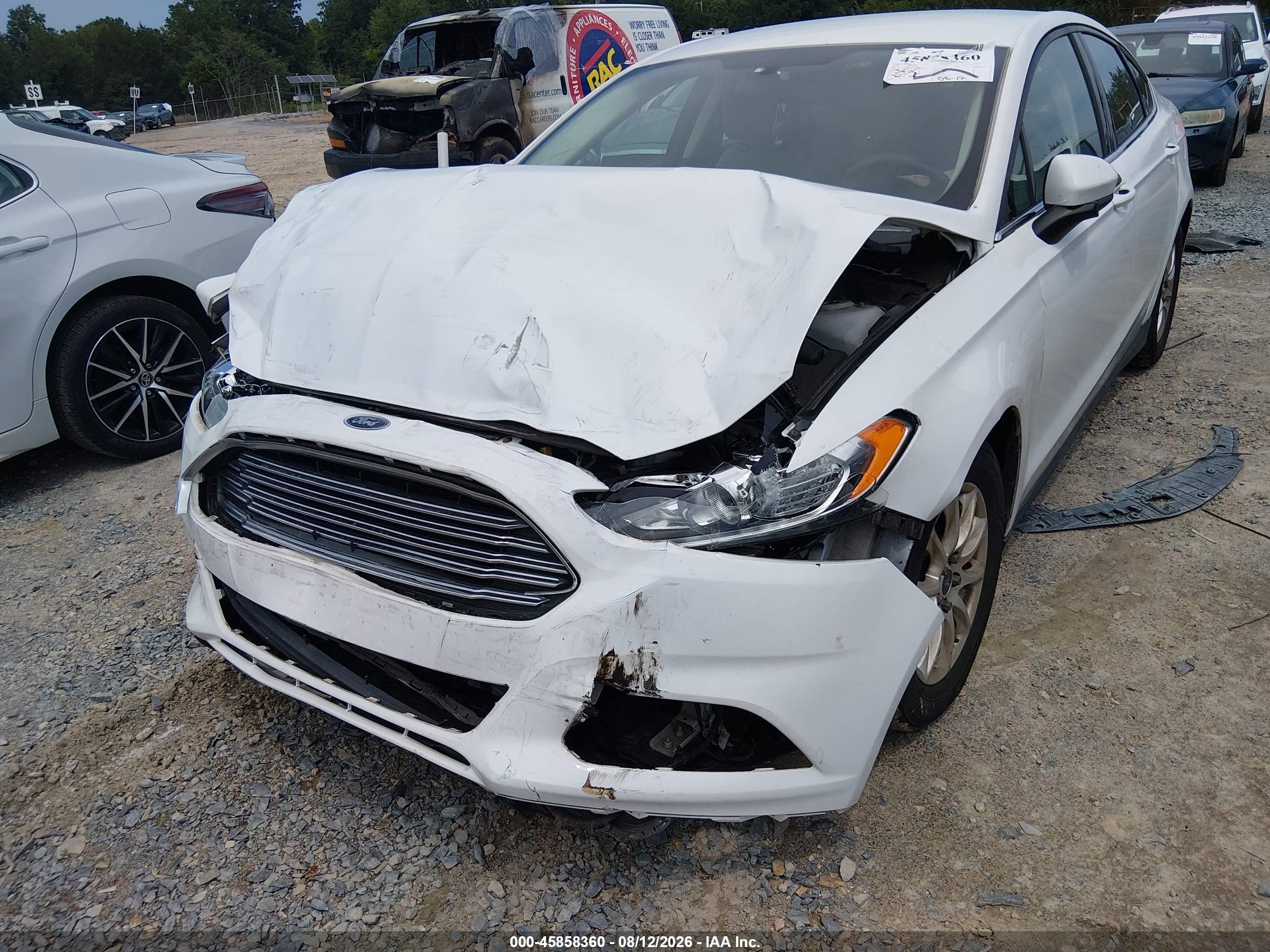 2015 Ford Fusion S White vin: 3FA6P0G78FR270004