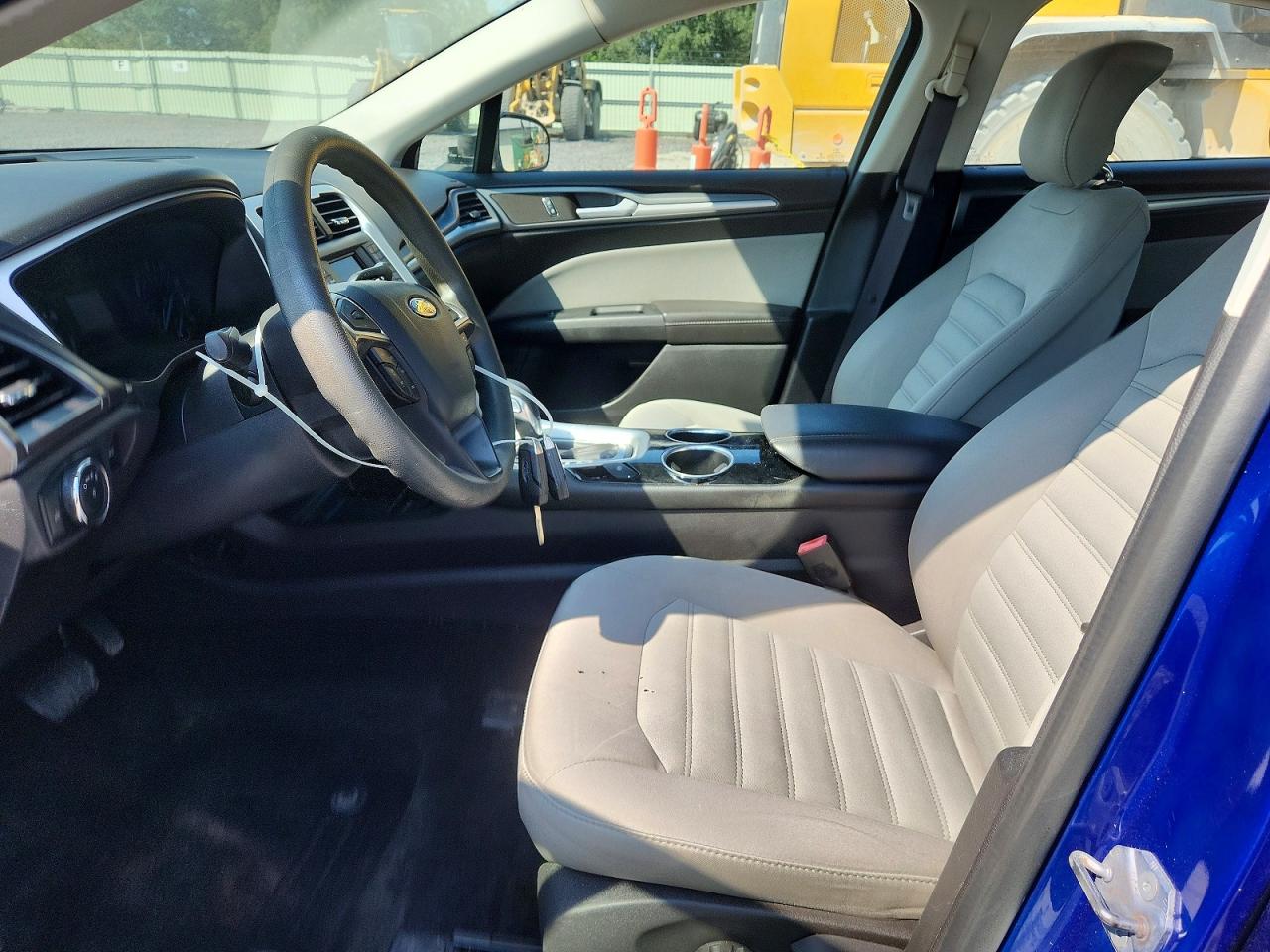 2013 Ford Fusion S Blue vin: 3FA6P0G79DR190126