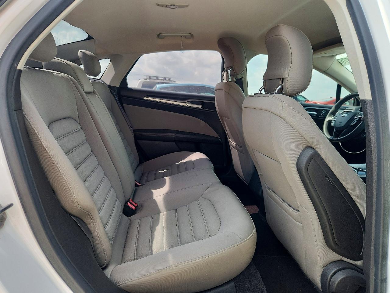 2013 Ford Fusion S White vin: 3FA6P0G79DR226946