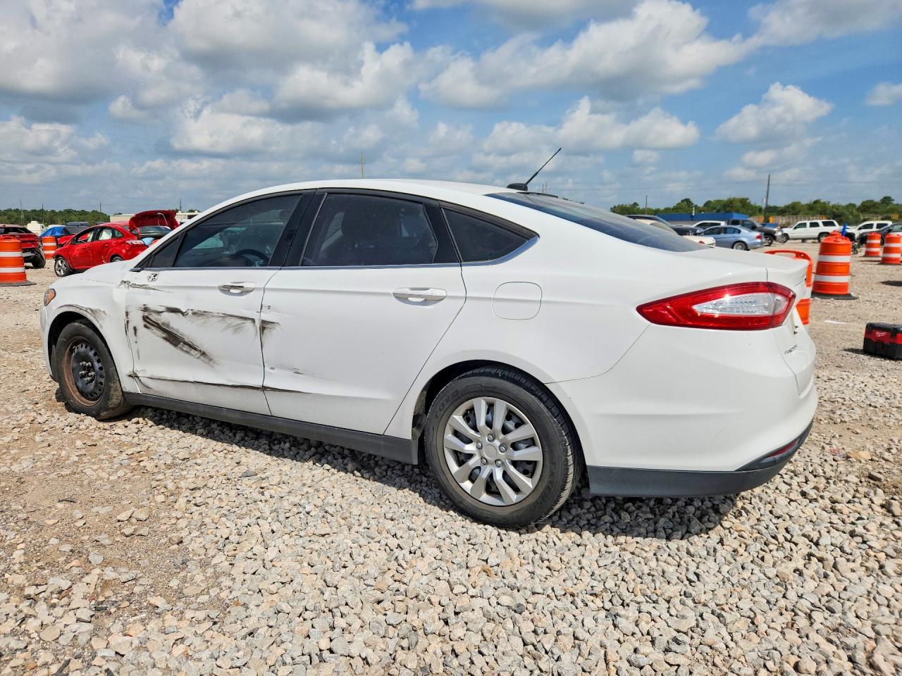2013 Ford Fusion S White vin: 3FA6P0G79DR226946