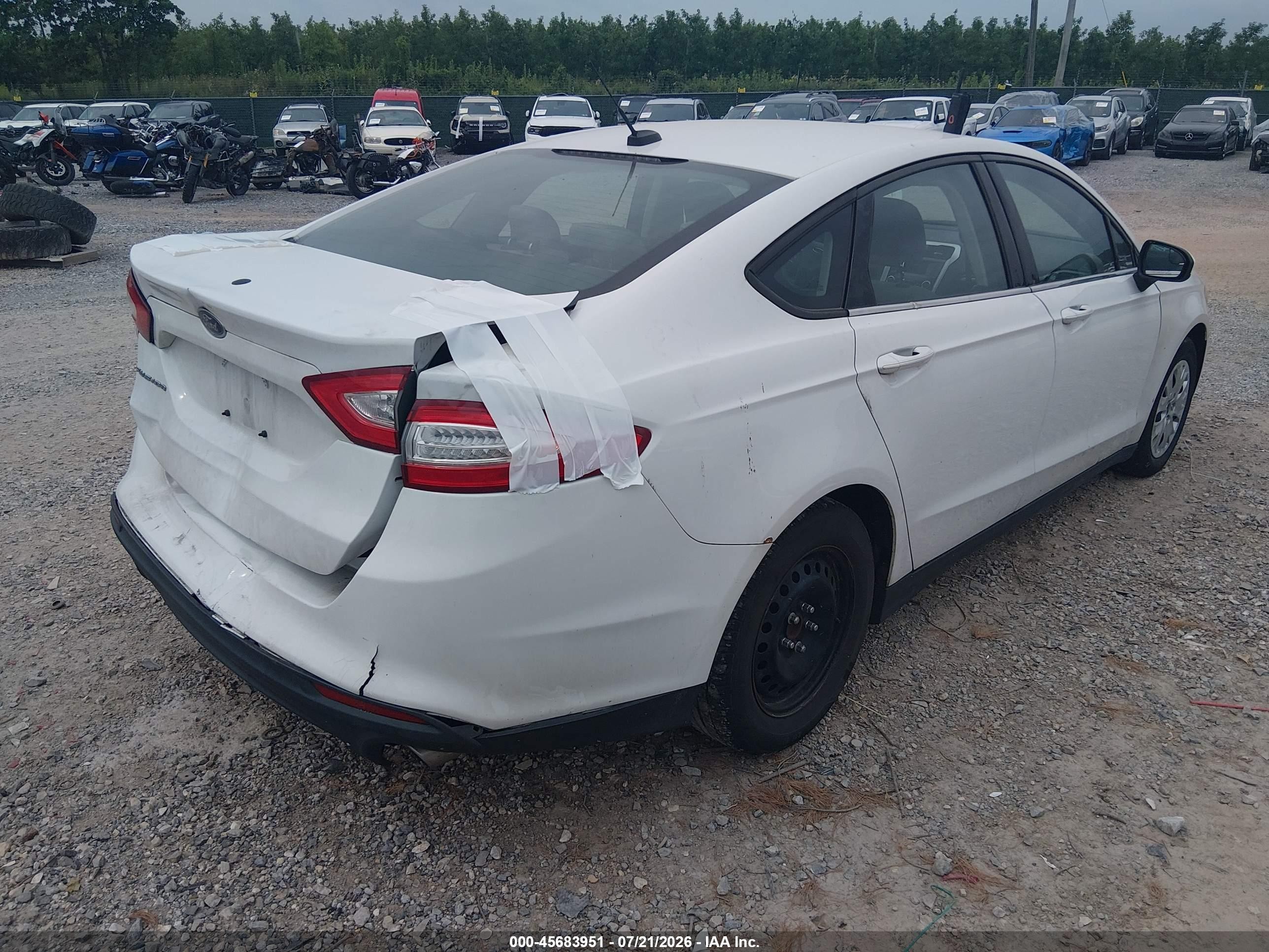2013 Ford Fusion S Белый vin: 3FA6P0G79DR280005