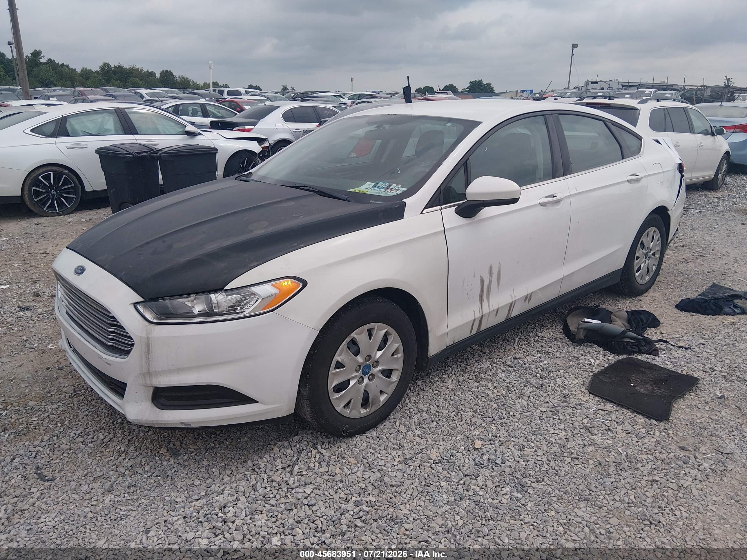2013 Ford Fusion S Белый vin: 3FA6P0G79DR280005