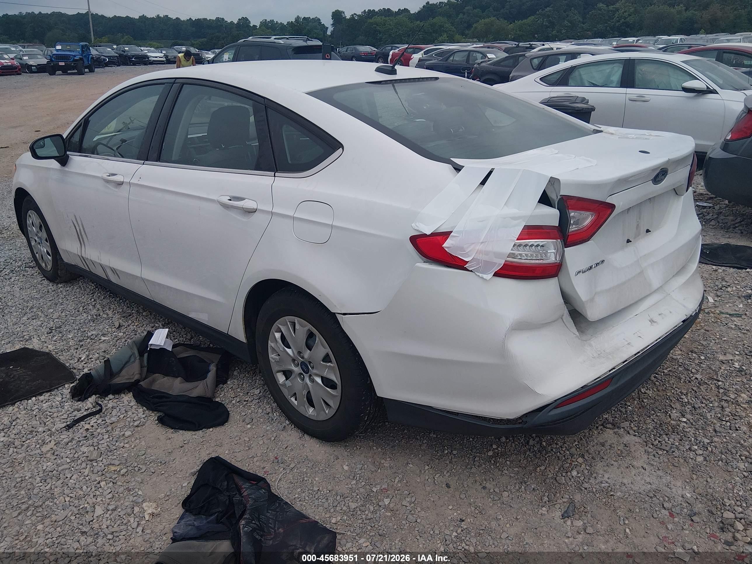 2013 Ford Fusion S Белый vin: 3FA6P0G79DR280005