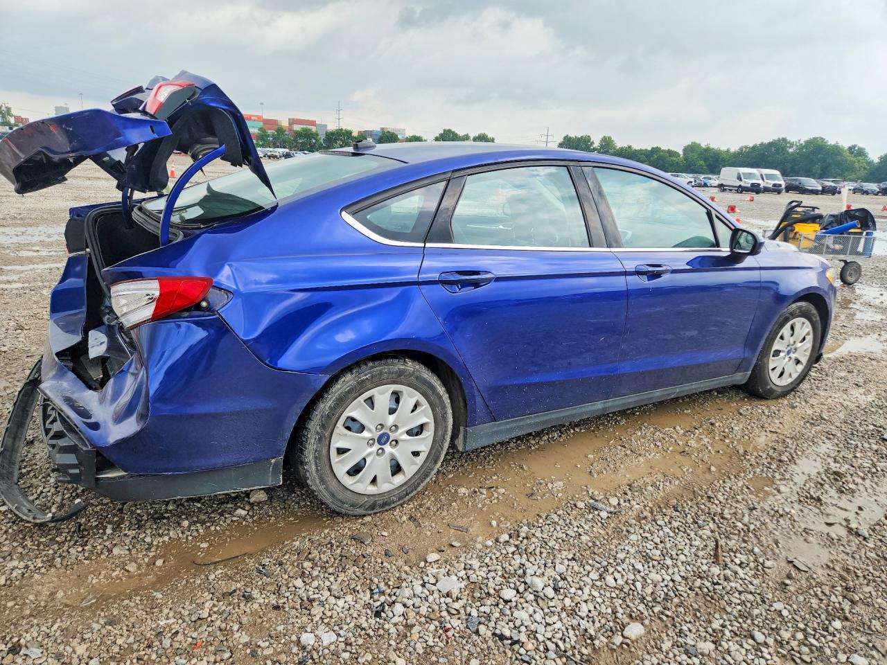 2013 Ford Fusion S Blue vin: 3FA6P0G79DR340381