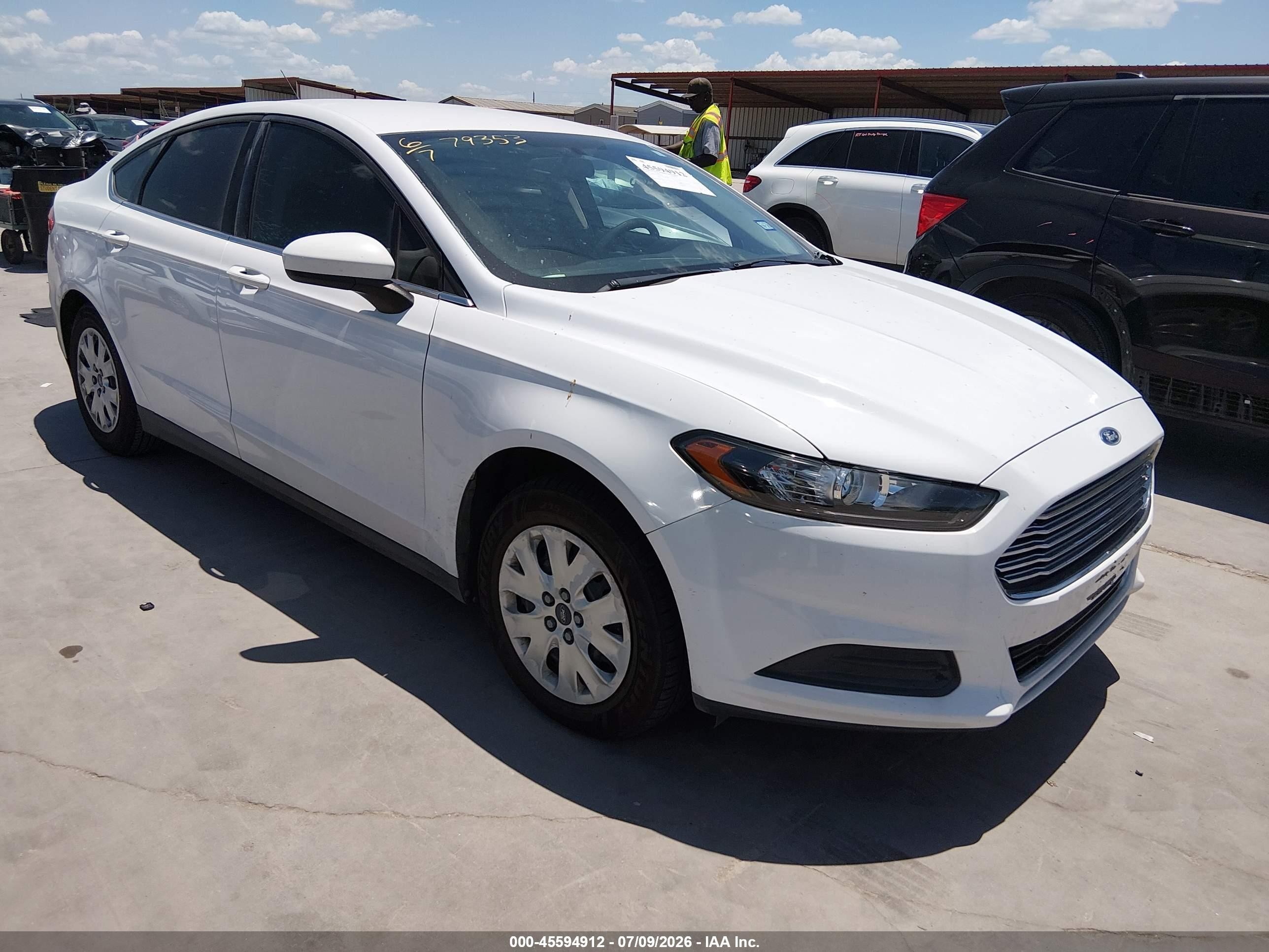 2014 Ford Fusion S Белый vin: 3FA6P0G79ER203961
