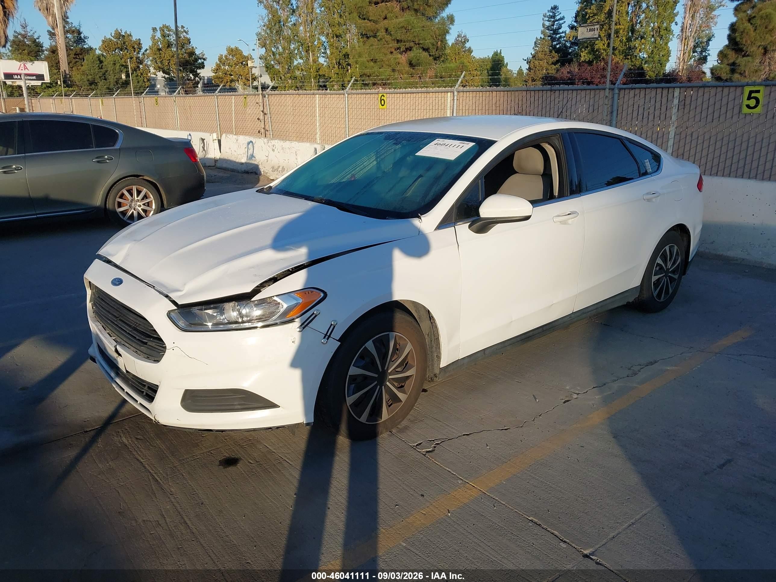 2014 Ford Fusion S White vin: 3FA6P0G79ER235860