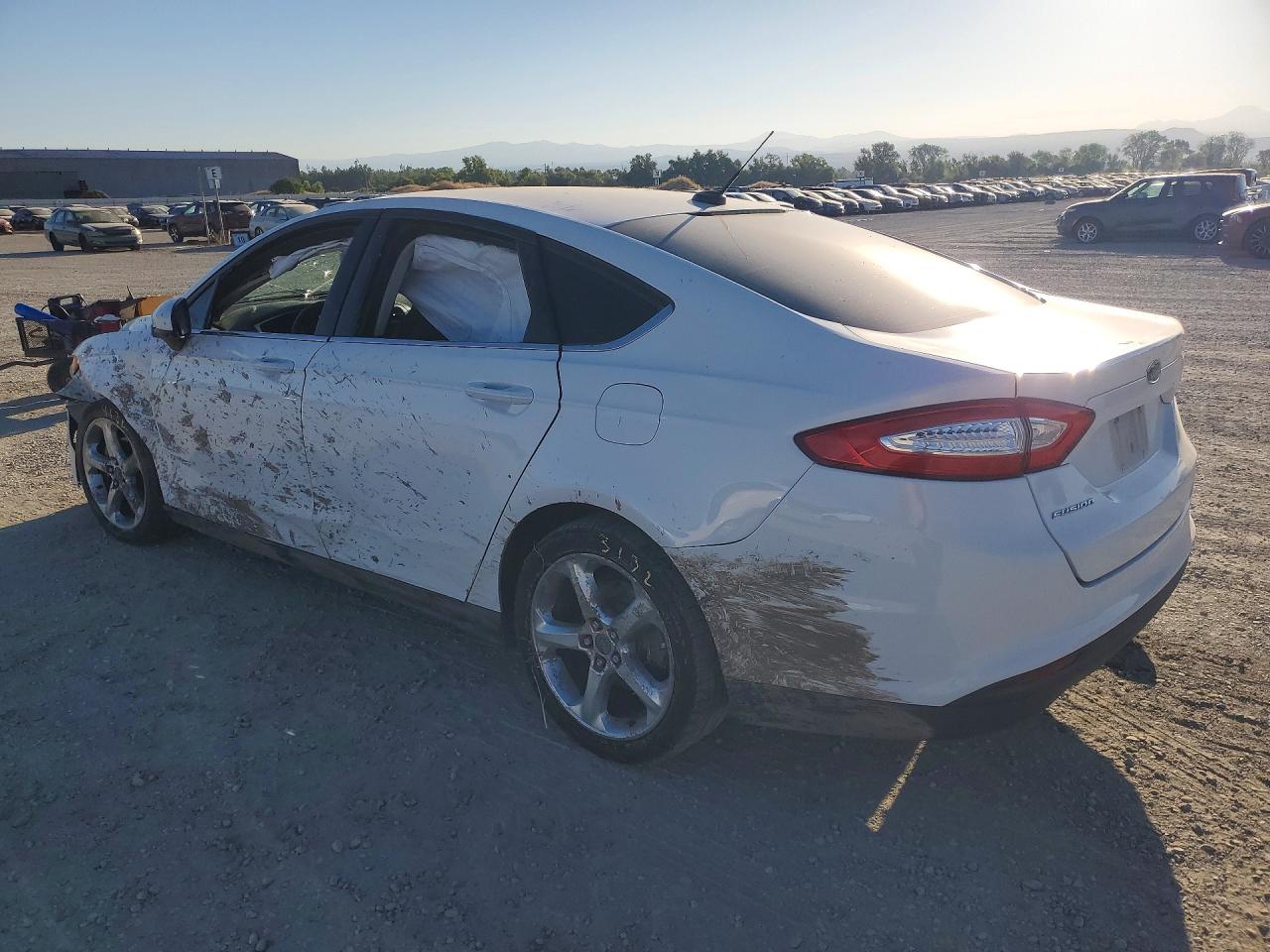 2014 Ford Fusion S White vin: 3FA6P0G79ER393485