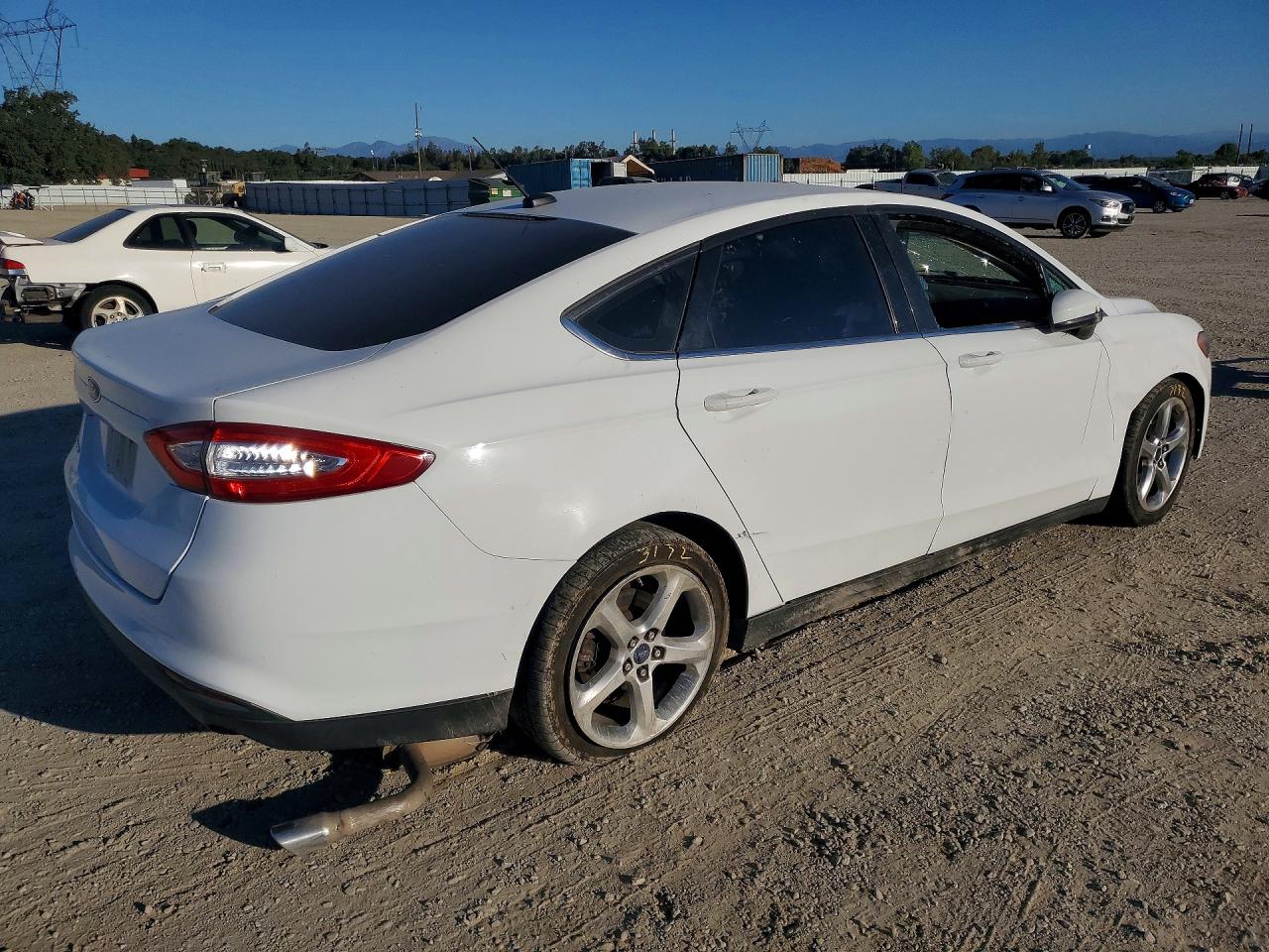 2014 Ford Fusion S White vin: 3FA6P0G79ER393485