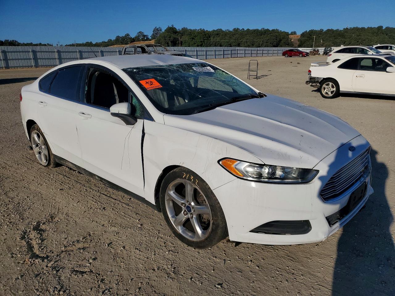 2014 Ford Fusion S White vin: 3FA6P0G79ER393485