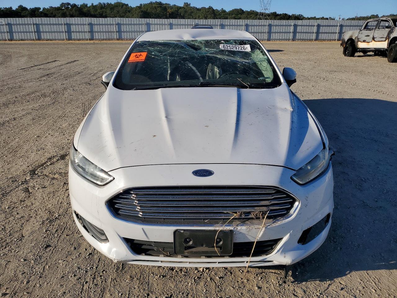 2014 Ford Fusion S White vin: 3FA6P0G79ER393485