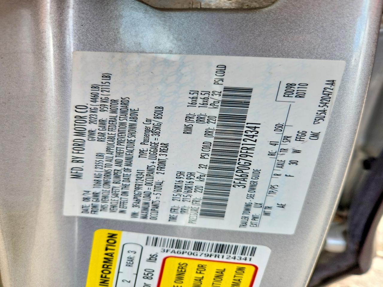 2015 Ford Fusion S Серебряный vin: 3FA6P0G79FR124341