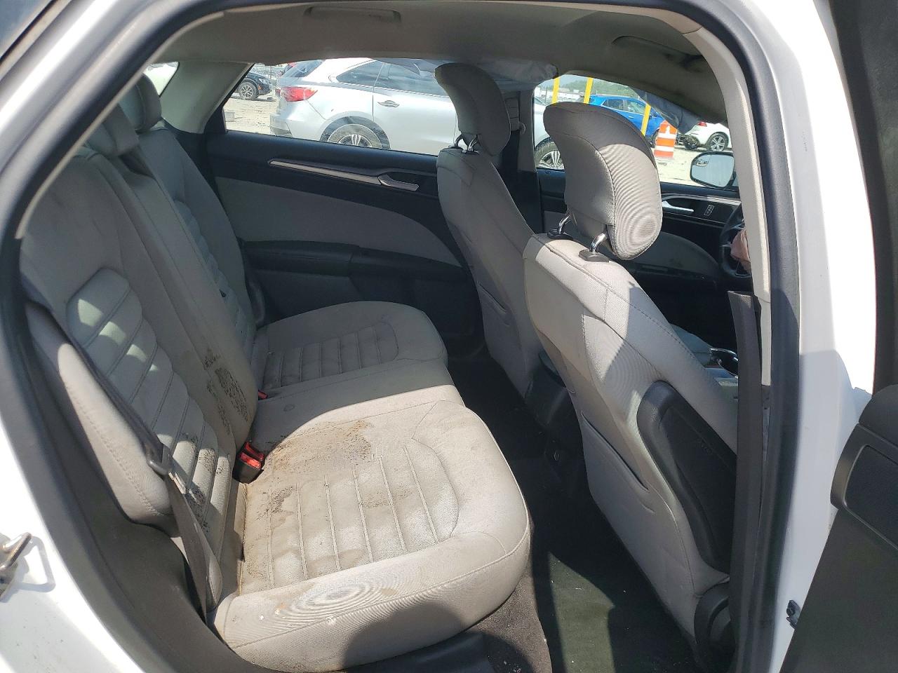 2015 Ford Fusion S White vin: 3FA6P0G79FR131872