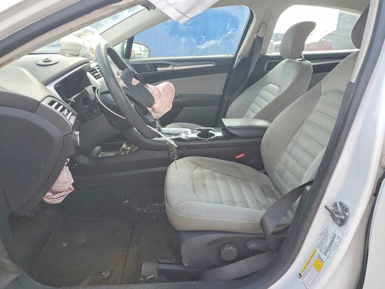 2015 Ford Fusion S White vin: 3FA6P0G79FR131872