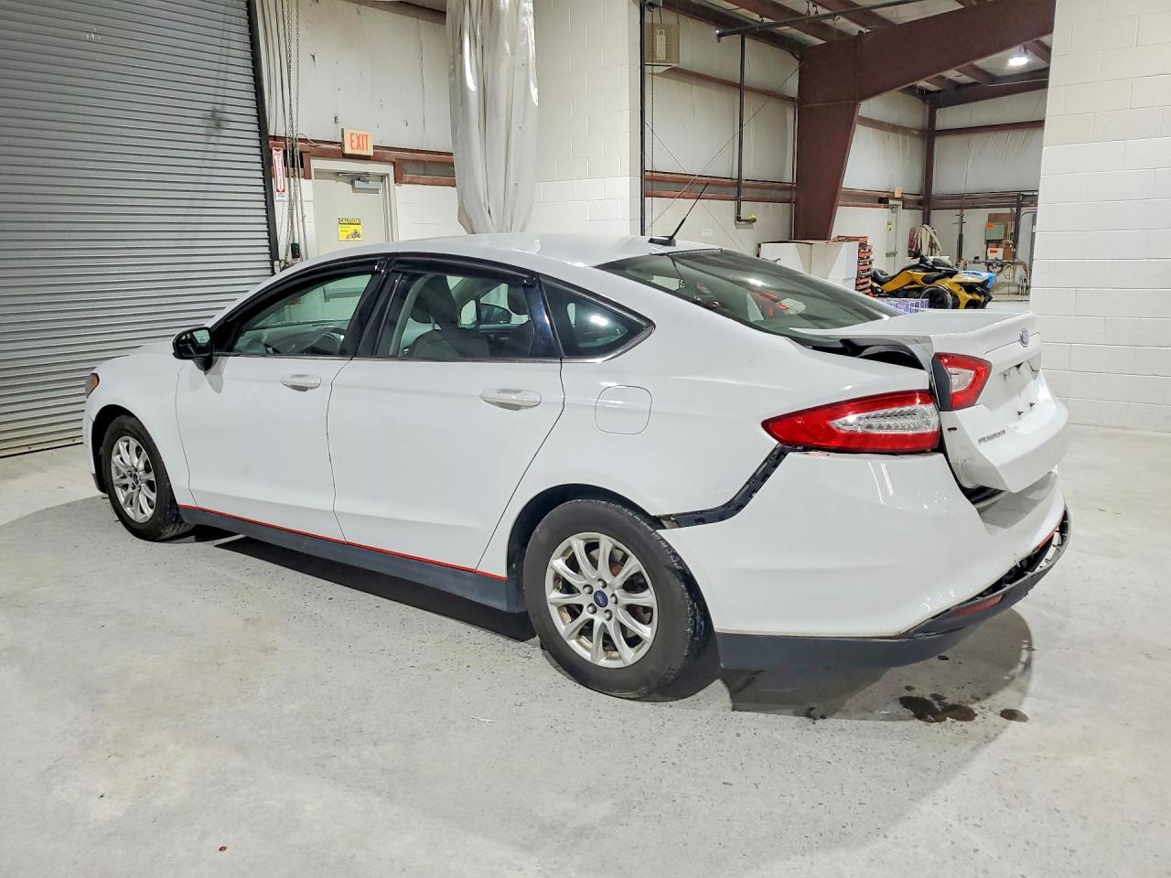 2015 Ford Fusion S White vin: 3FA6P0G79FR134500