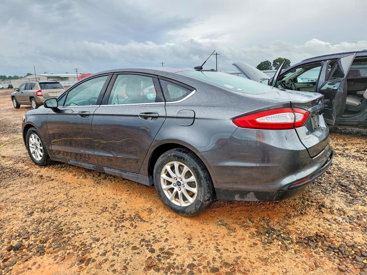 2015 Ford Fusion S Gray vin: 3FA6P0G79FR144041