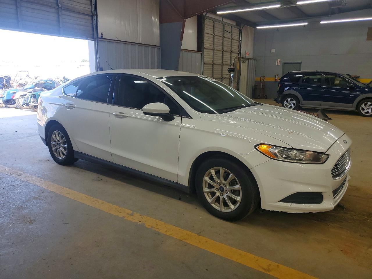 2015 Ford Fusion S White vin: 3FA6P0G79FR177105